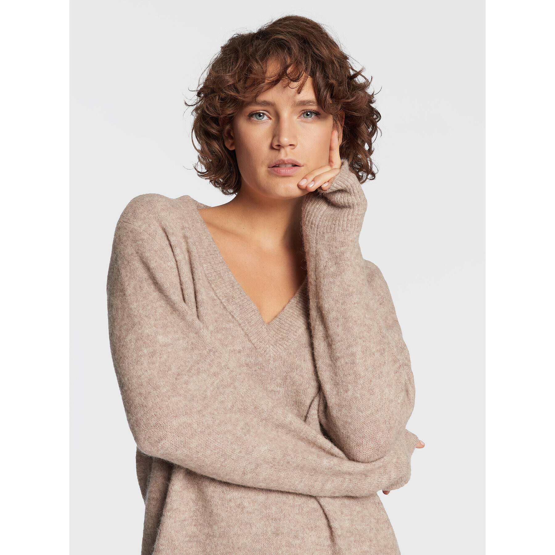 Gestuz Плетена рокля Alpha 10906549 Бежов Comfortable Fit - Pepit.bg