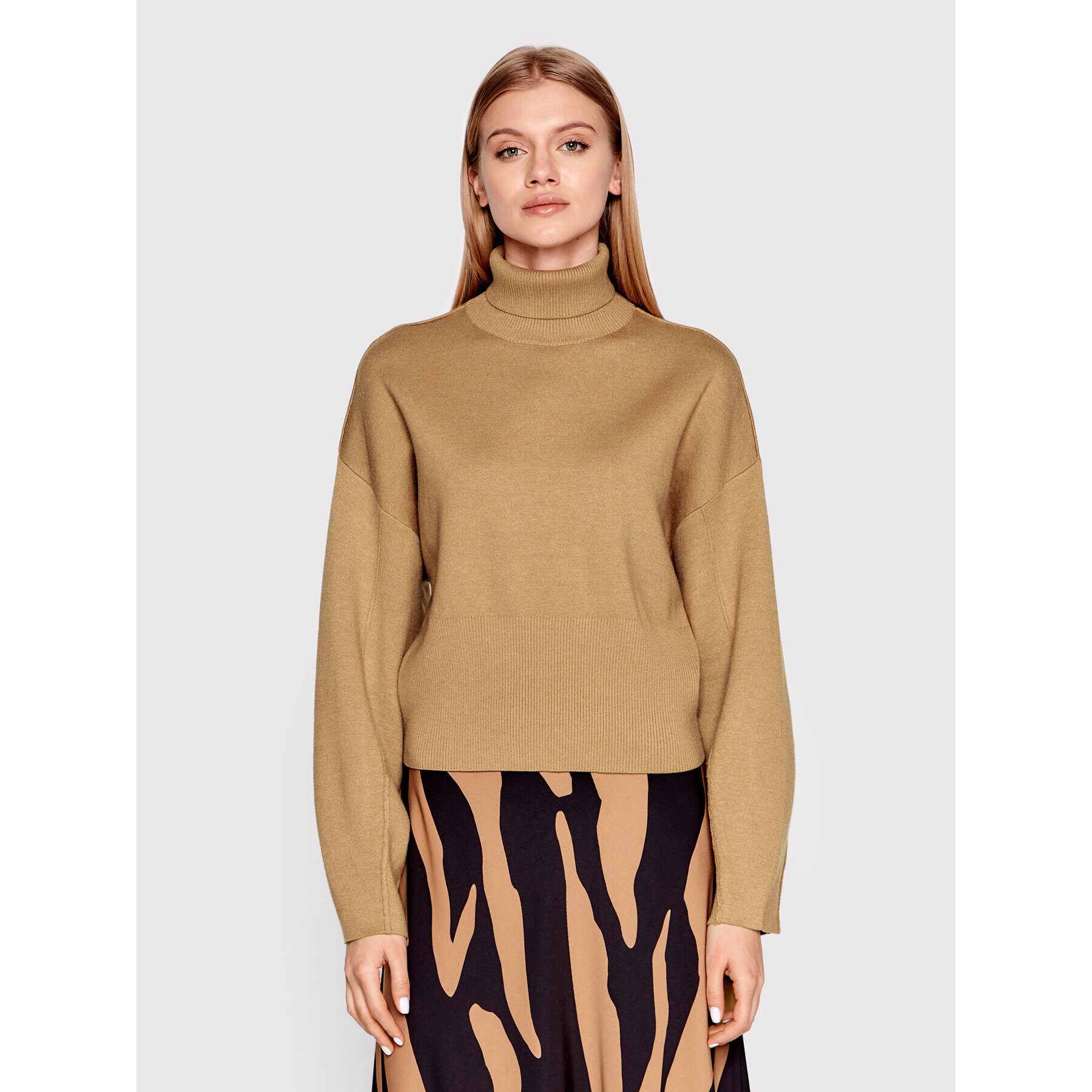 Gestuz Поло Talligz 10905805 Кафяв Relaxed Fit - Pepit.bg