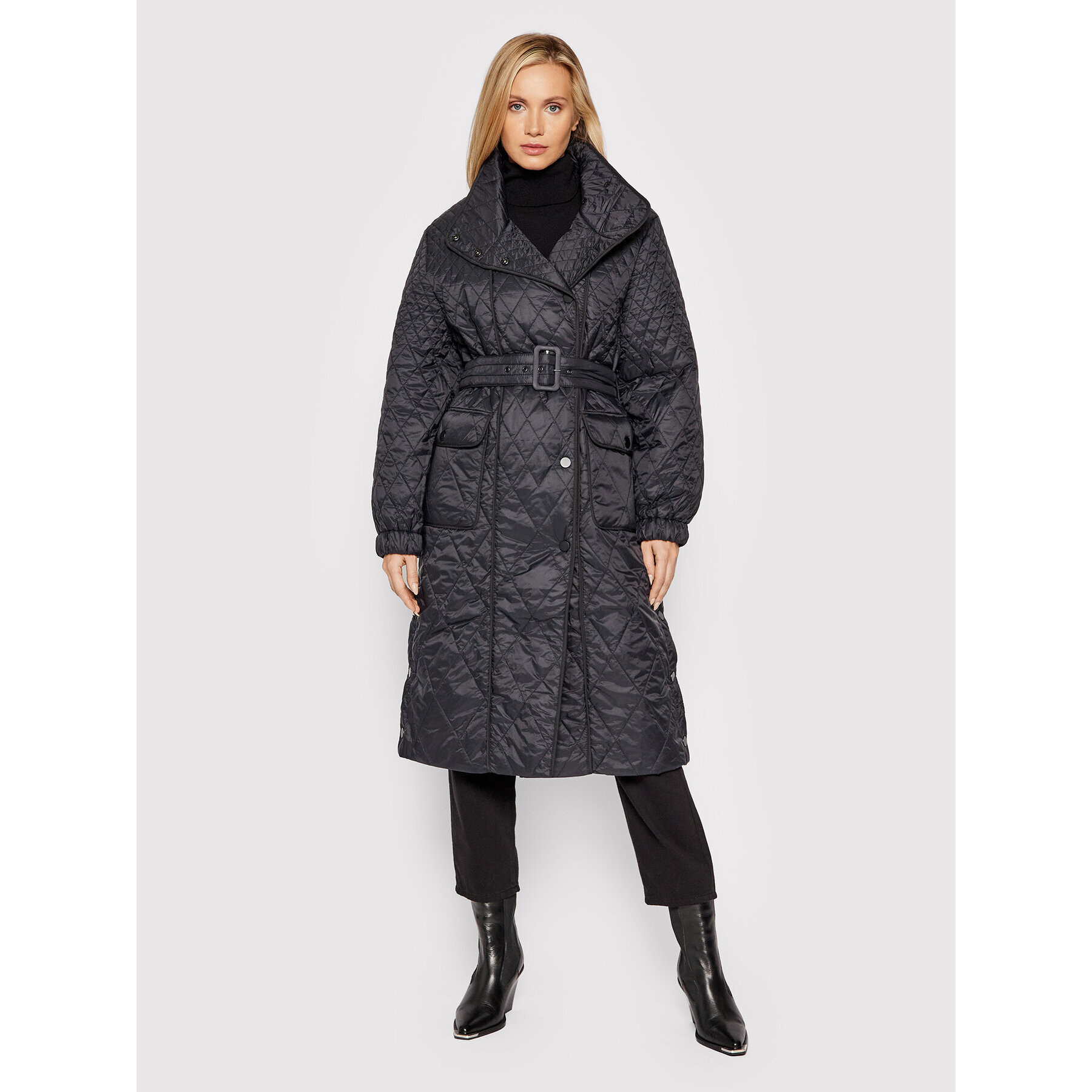 Gestuz Пухено яке Evala 10905602 Черен Loose Fit - Pepit.bg