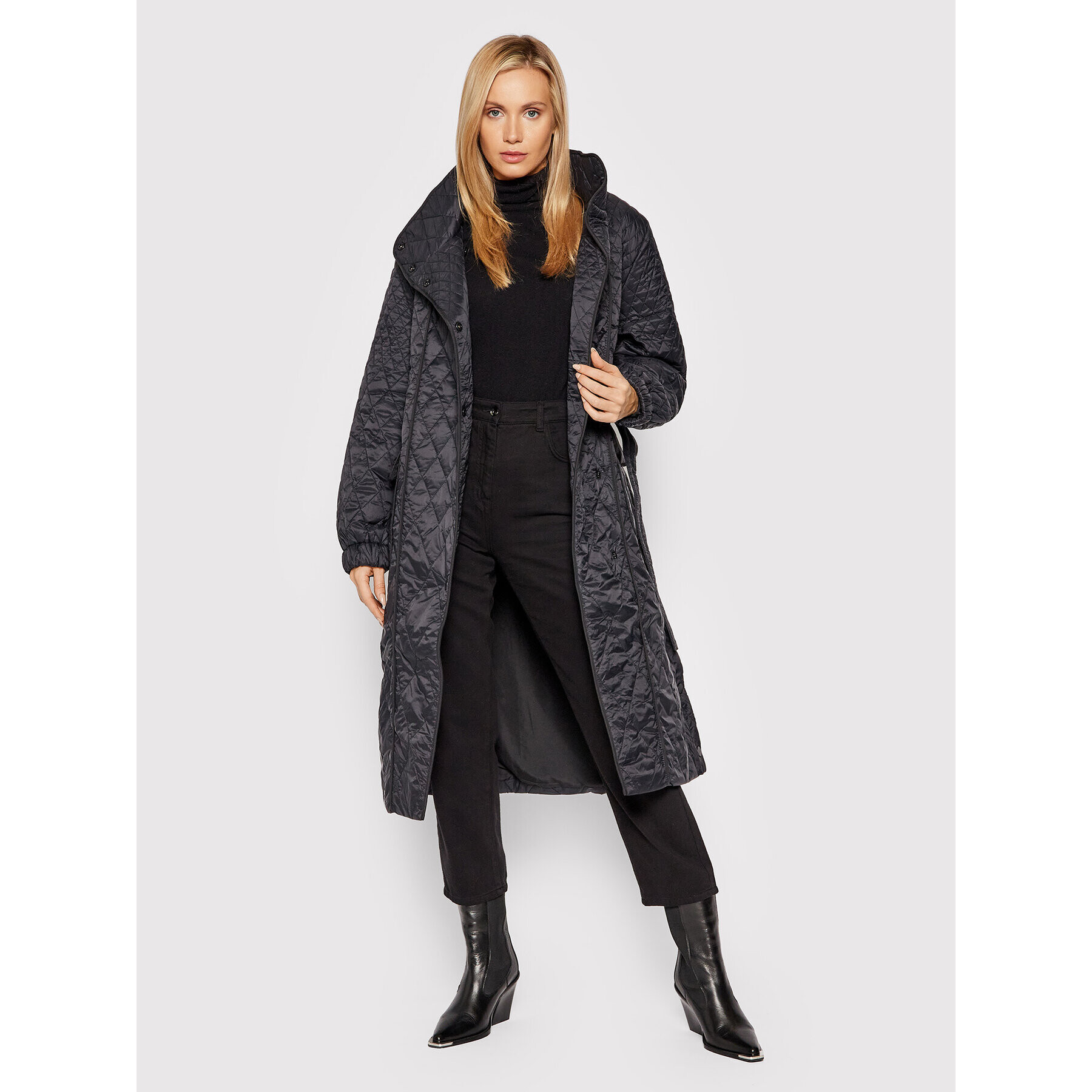 Gestuz Пухено яке Evala 10905602 Черен Loose Fit - Pepit.bg
