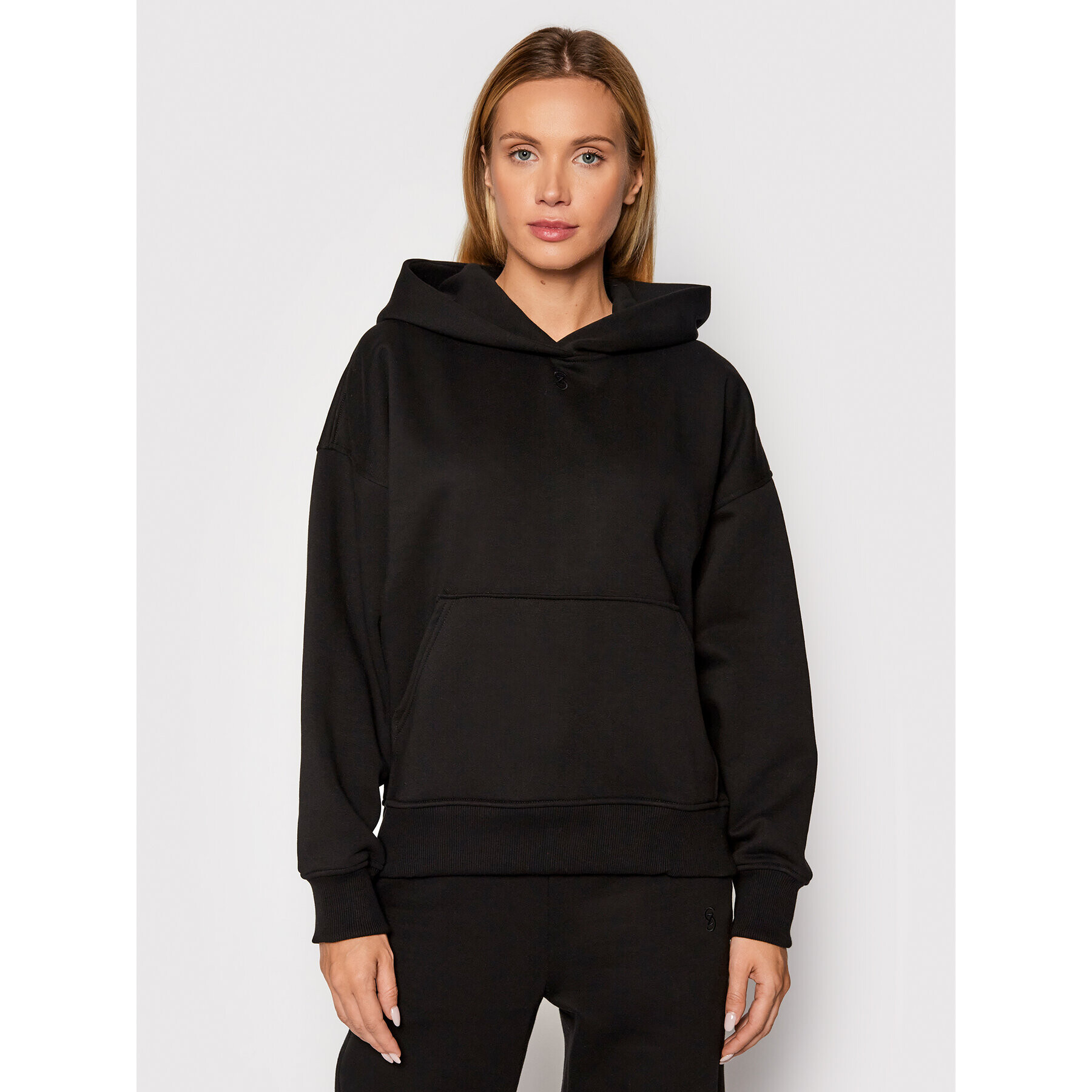 Gestuz Суитшърт Rubigz 10905435 Черен Loose Fit - Pepit.bg