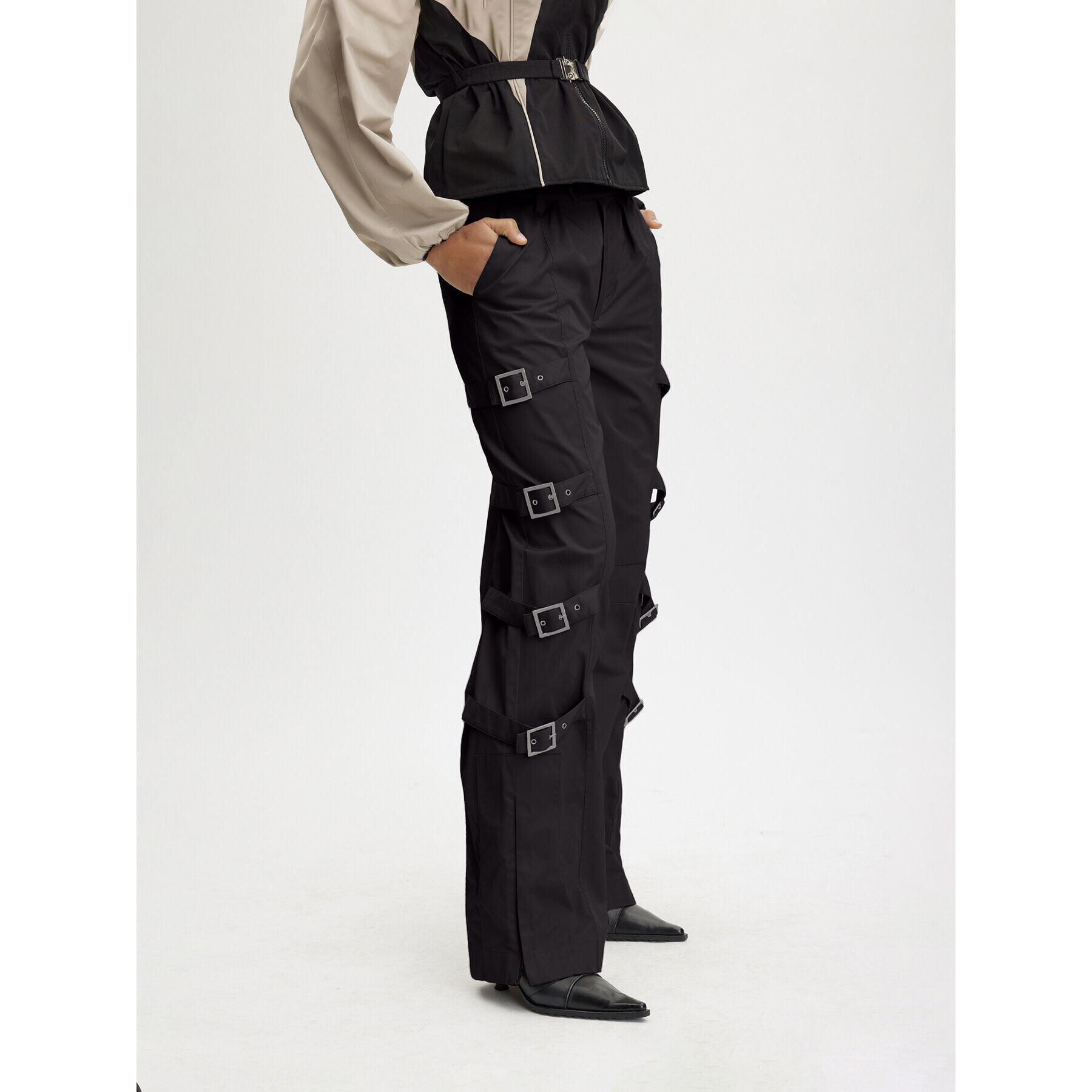 Gestuz Текстилни панталони 10908260 Черен Regular Fit - Pepit.bg