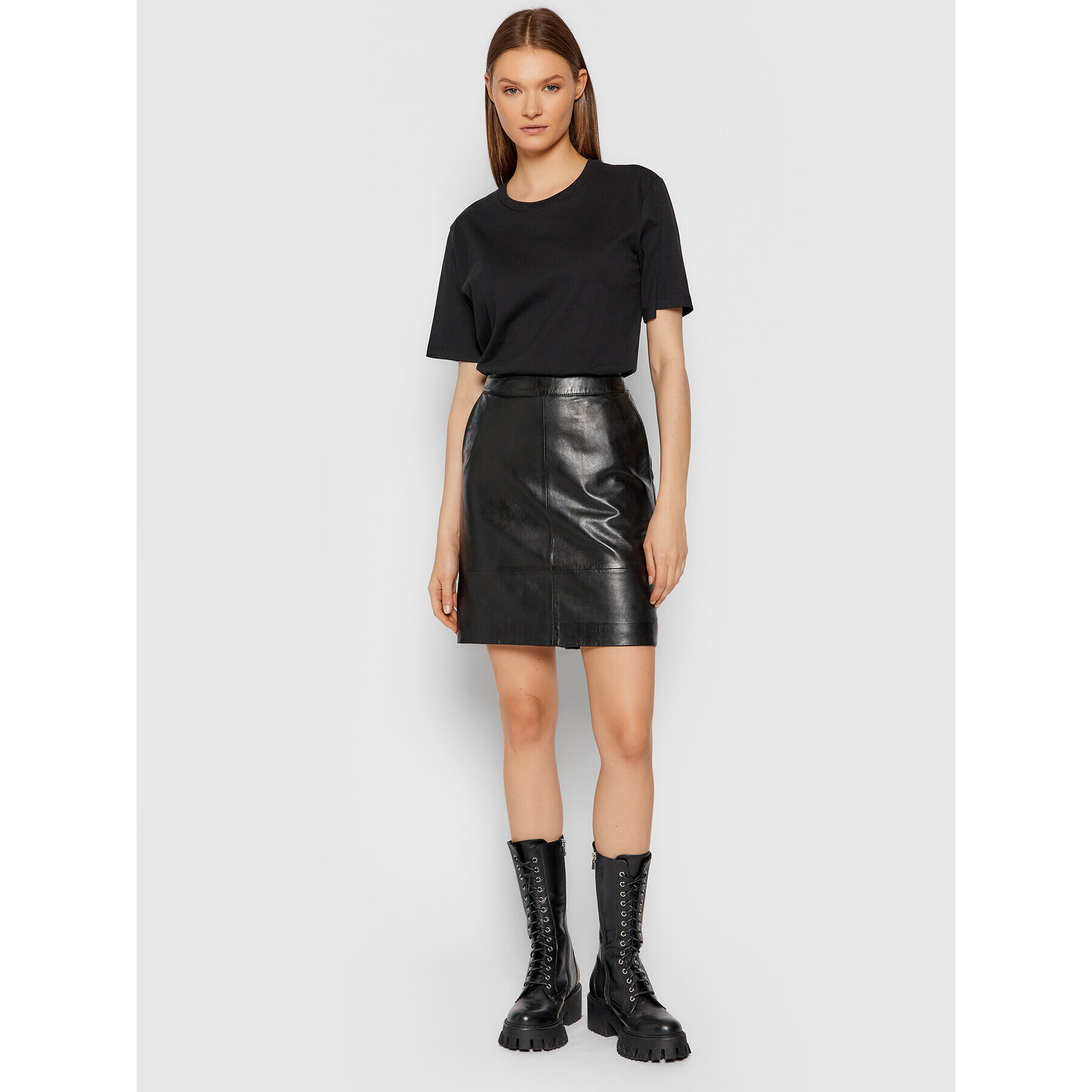 Gestuz Тишърт Roxiegz 10905209 Черен Regular Fit - Pepit.bg