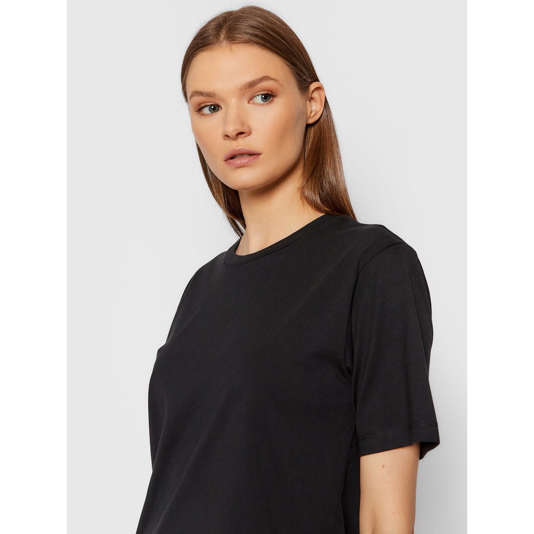 Gestuz Тишърт Roxiegz 10905209 Черен Regular Fit - Pepit.bg