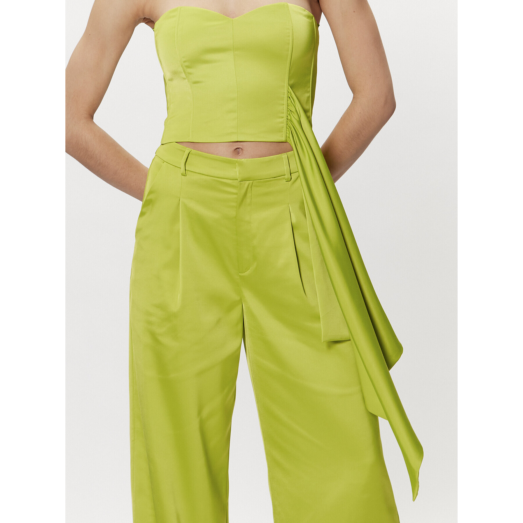 Gestuz топ Nilia 10907012 Зелен Slim Fit - Pepit.bg
