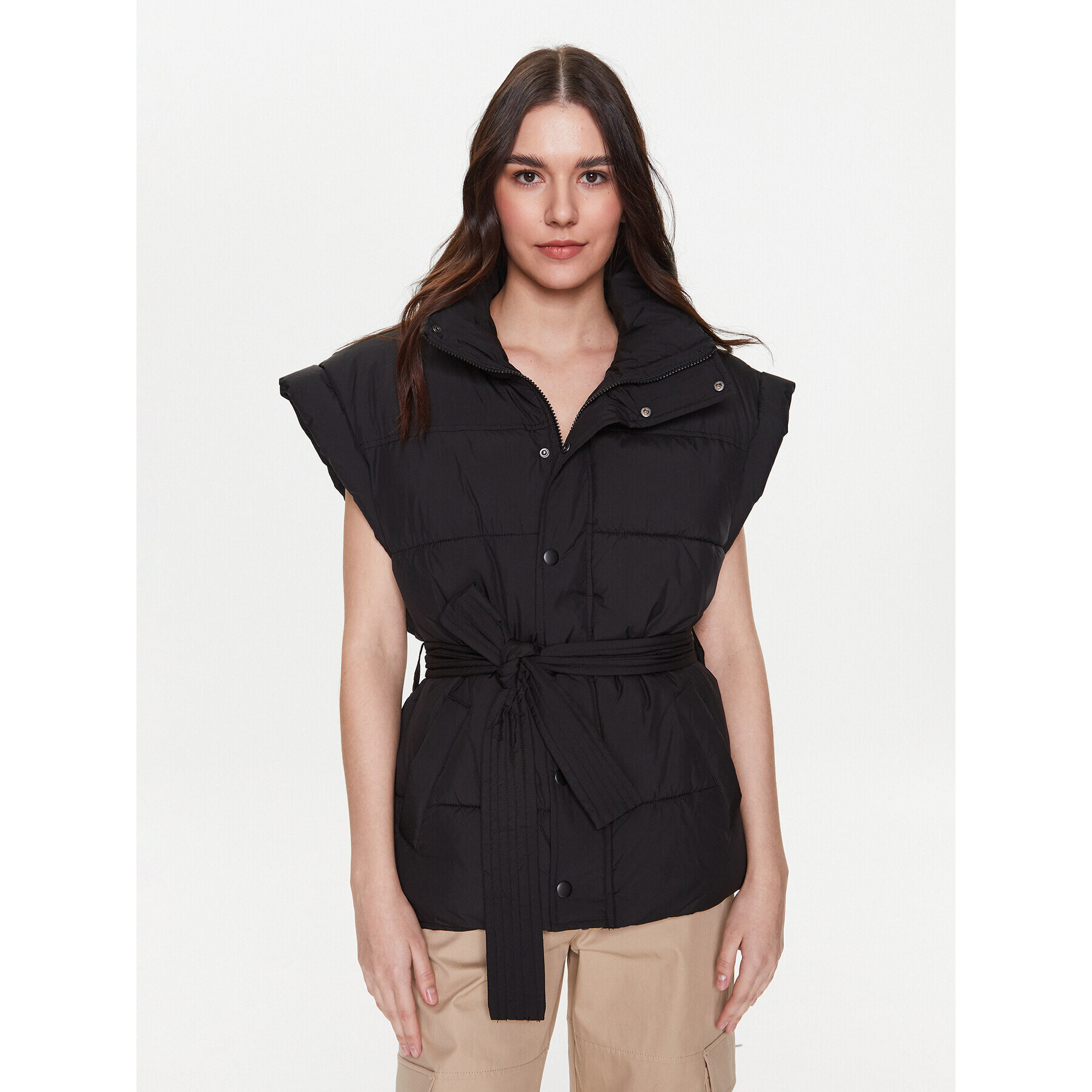Gina Tricot Елек Leandra 17905 Черен Relaxed Fit - Pepit.bg