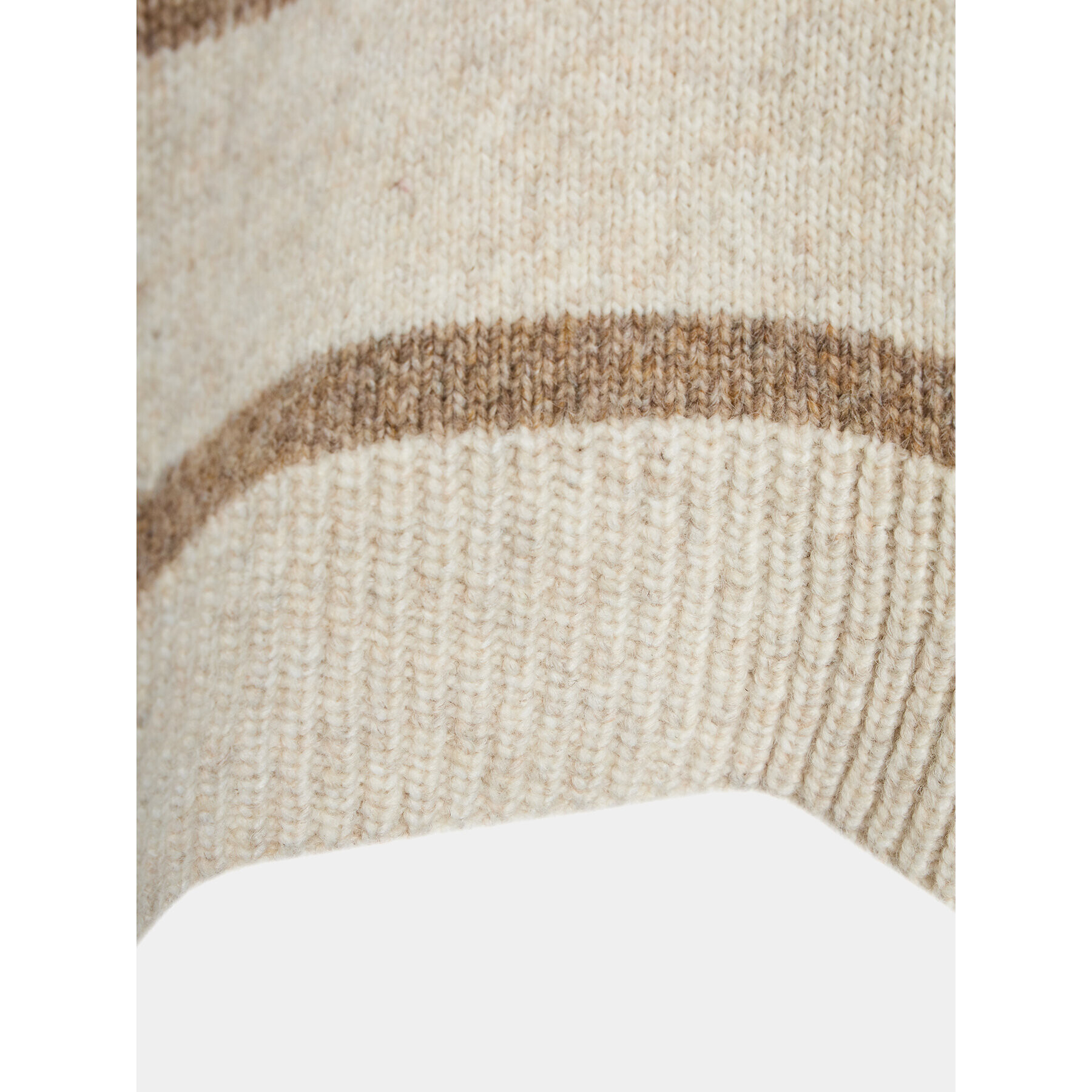 Gina Tricot Пуловер 20423 Бежов Regular Fit - Pepit.bg