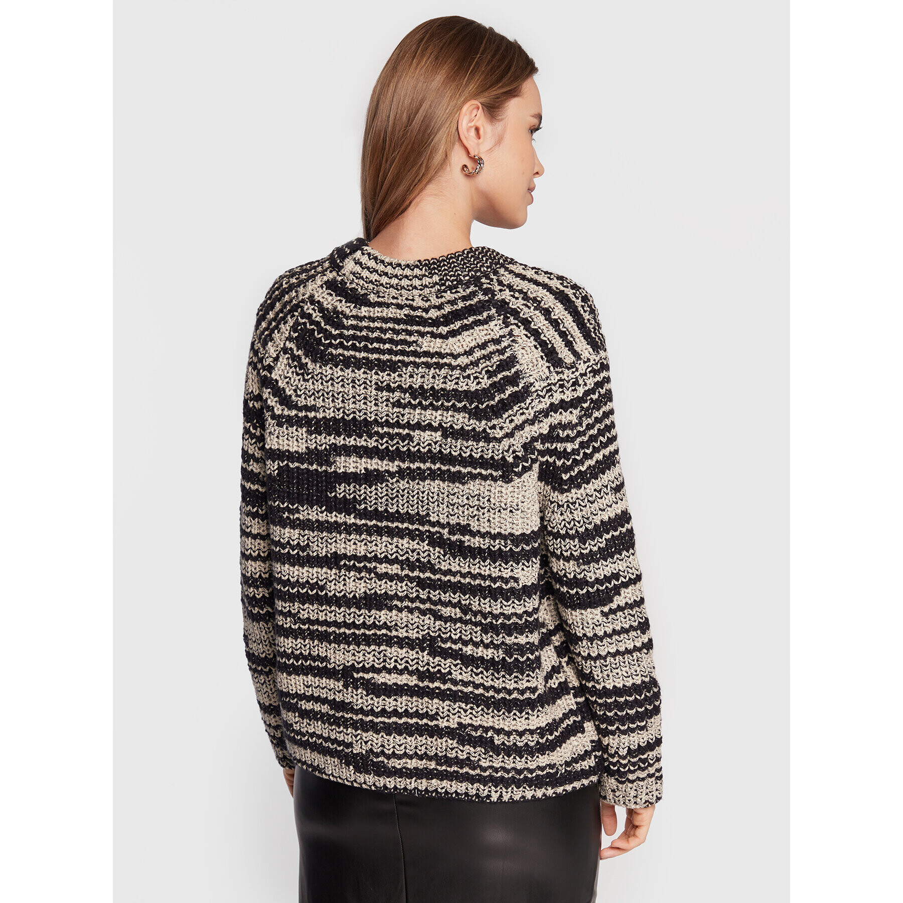 Gina Tricot Пуловер Bea 17715 Черен Relaxed Fit - Pepit.bg