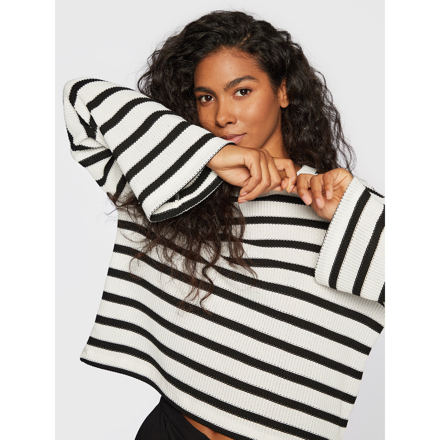 Gina Tricot Пуловер Peg 17926 Бордо Regular Fit - Pepit.bg