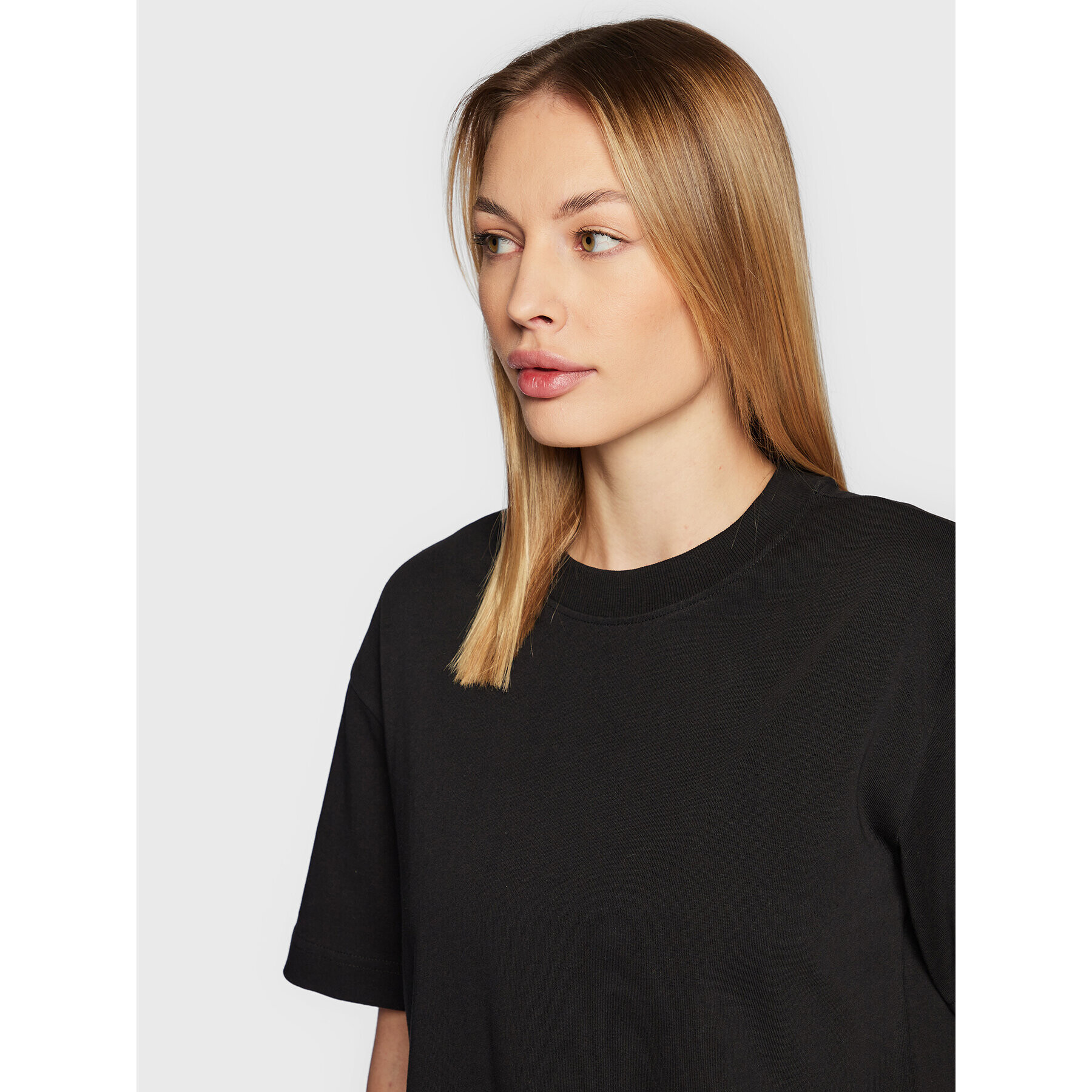 Gina Tricot Тишърт Basic 10469 Черен Regular Fit - Pepit.bg