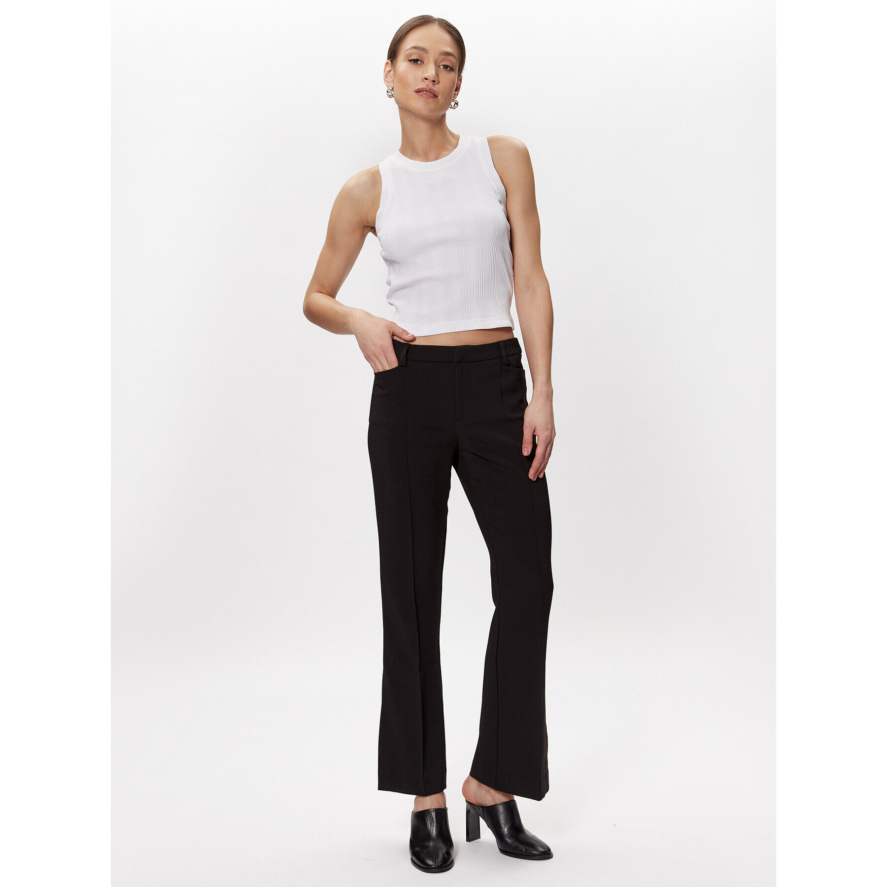 Gina Tricot топ Bonnie 16649 Бял Regular Fit - Pepit.bg