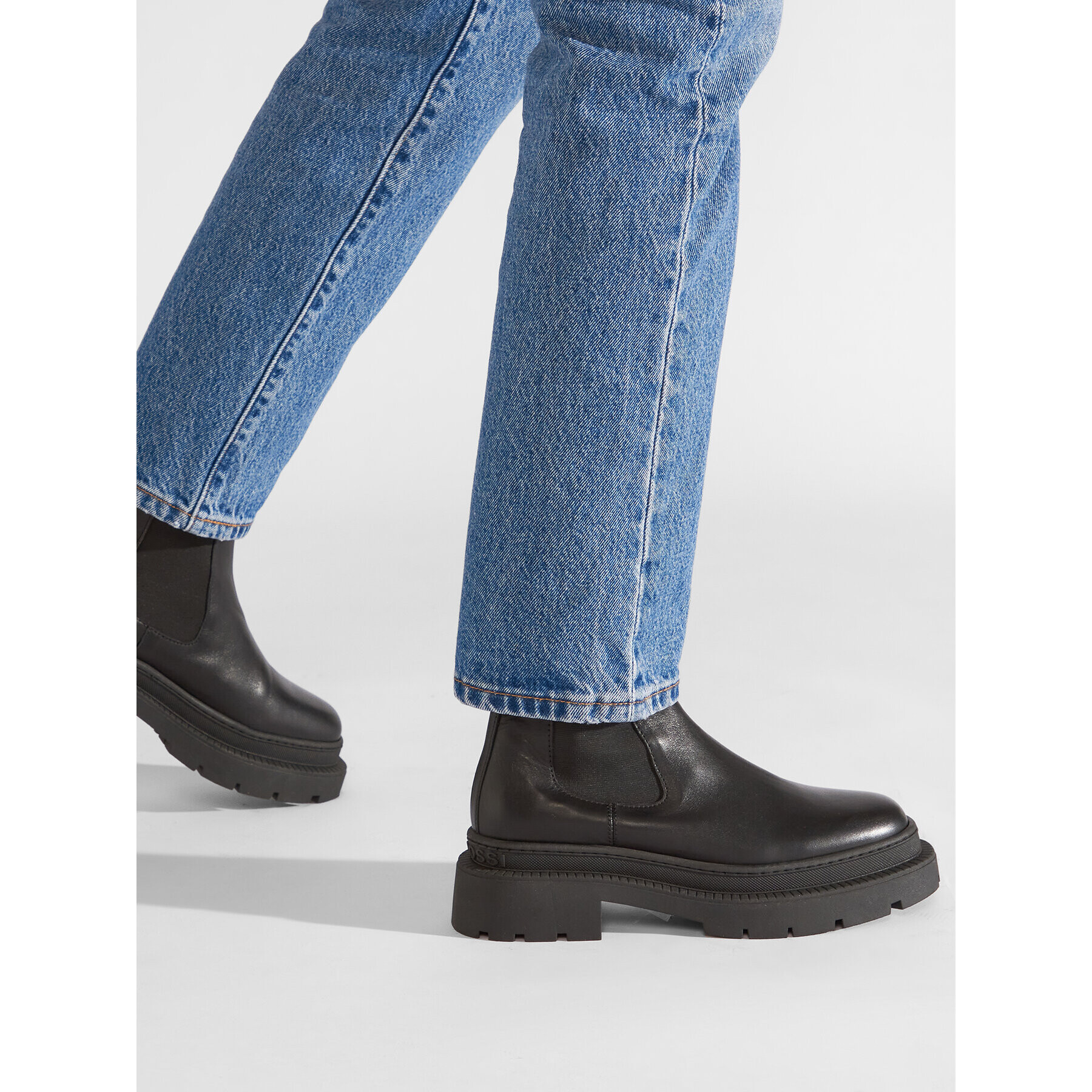 Gino Rossi Боти тип челси 222FW104 Черен - Pepit.bg