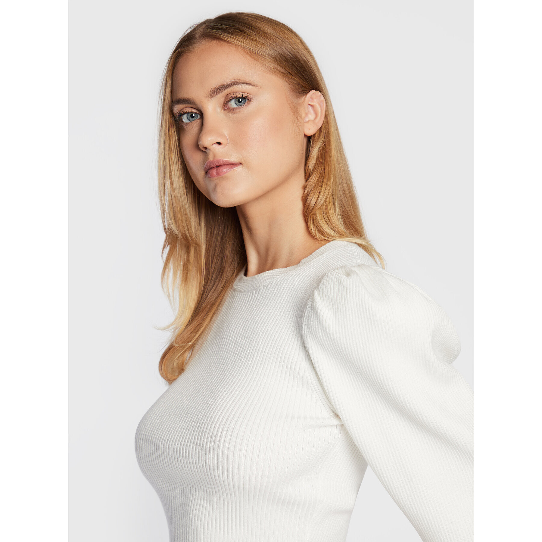 Glamorous Пуловер CK5871 Бял Regular Fit - Pepit.bg