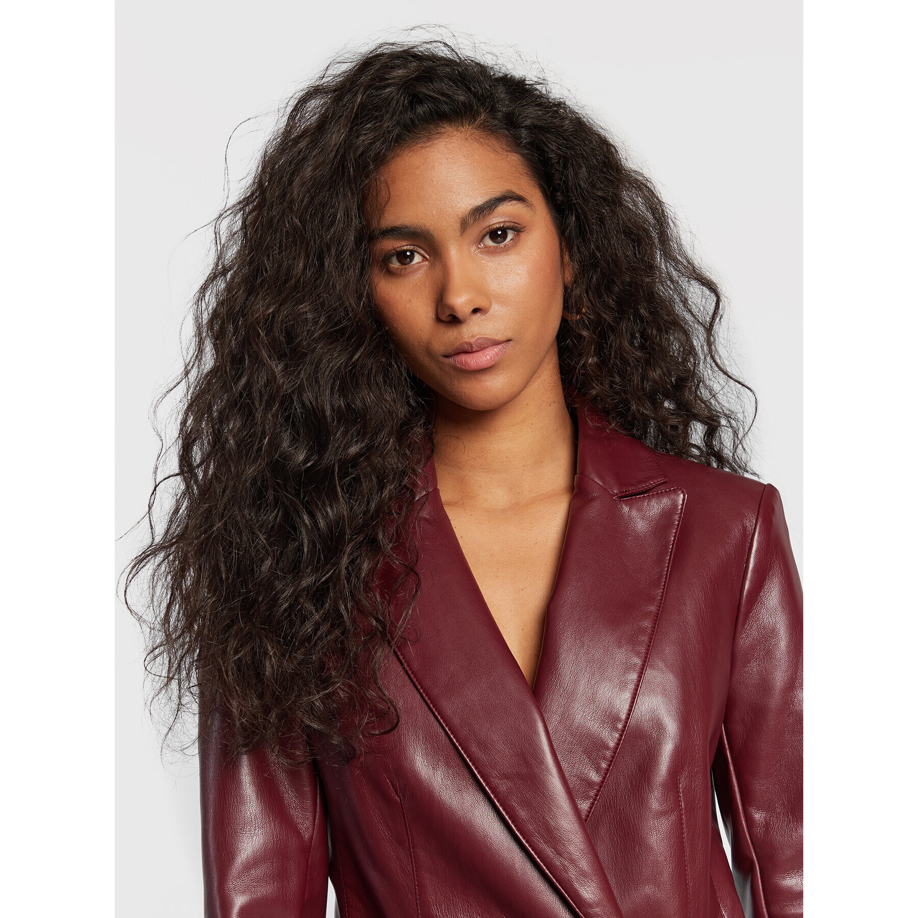 Guess Сако W3RN47 WF8P0 Бордо Regular Fit - Pepit.bg