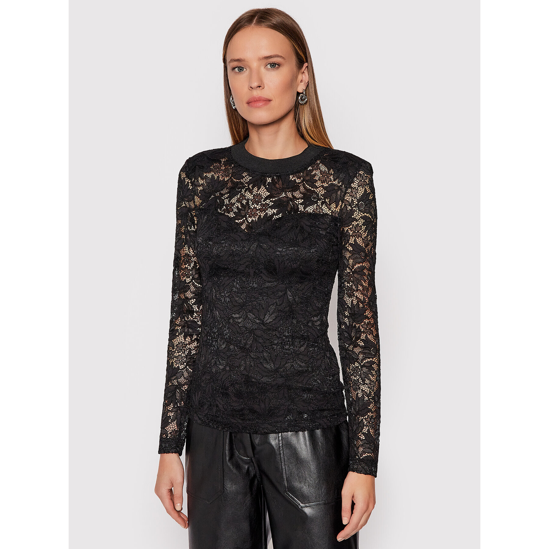 Guess Блуза Dalia W1BP11 KAQN0 Черен Regular Fit - Pepit.bg