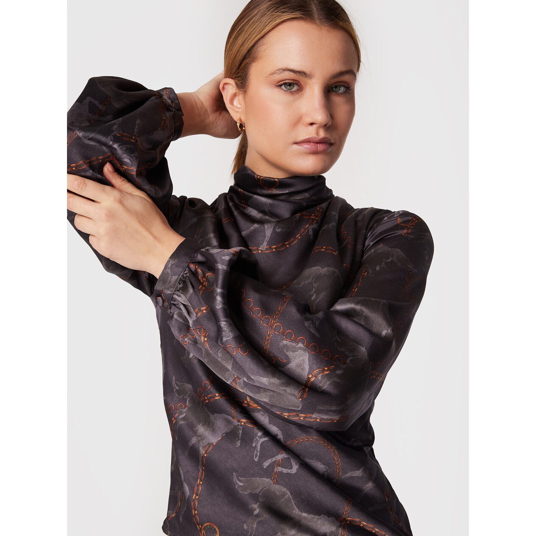 Guess Блуза Gudule W2BH10 WD8G2 Кафяв Regular Fit - Pepit.bg