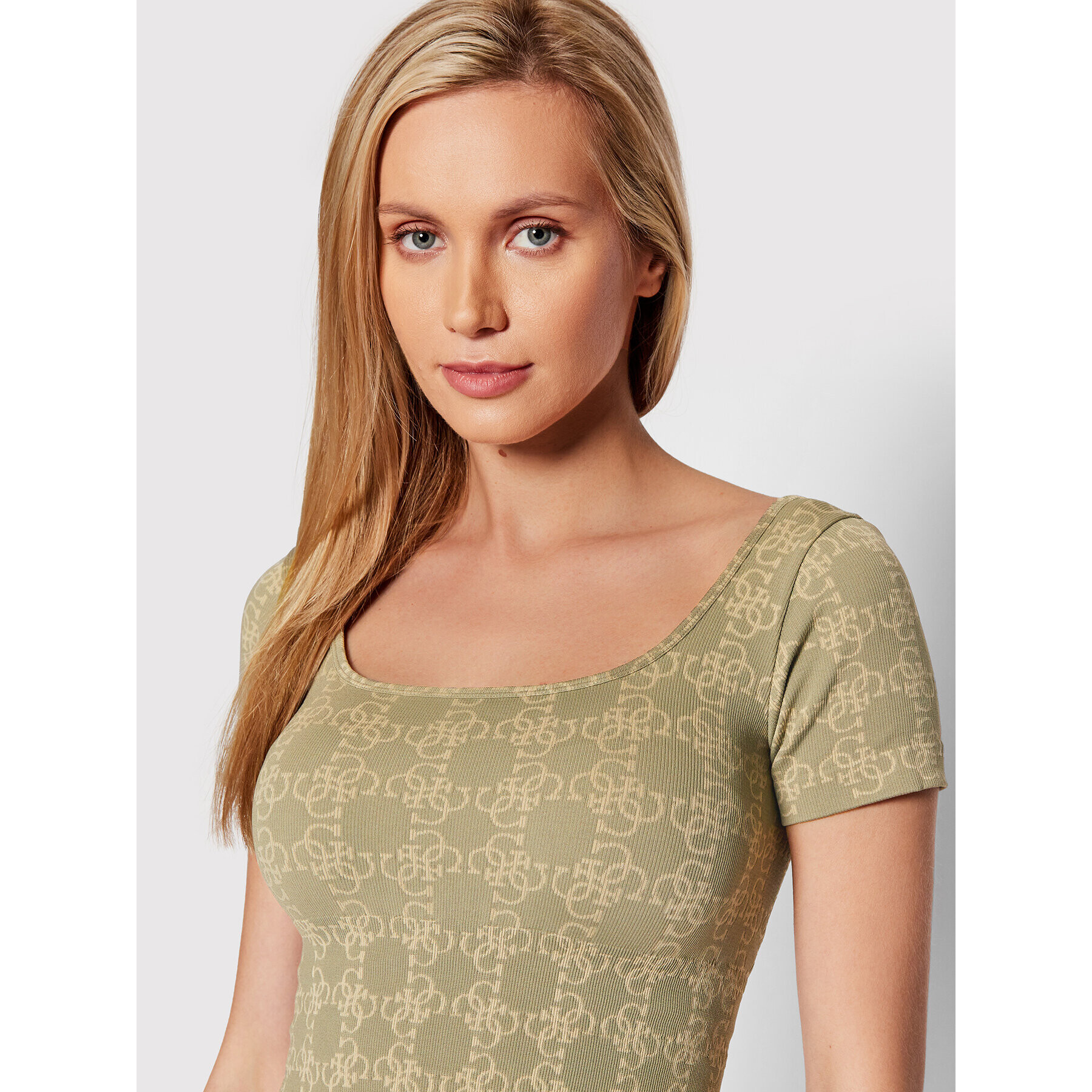 Guess Блуза V2RP04 ZZ04N Бежов Slim Fit - Pepit.bg