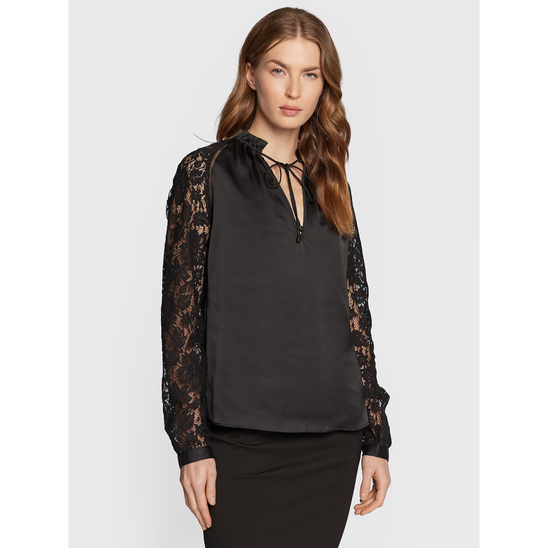 Guess Блуза W2BH16 WD8G2 Черен Regular Fit - Pepit.bg