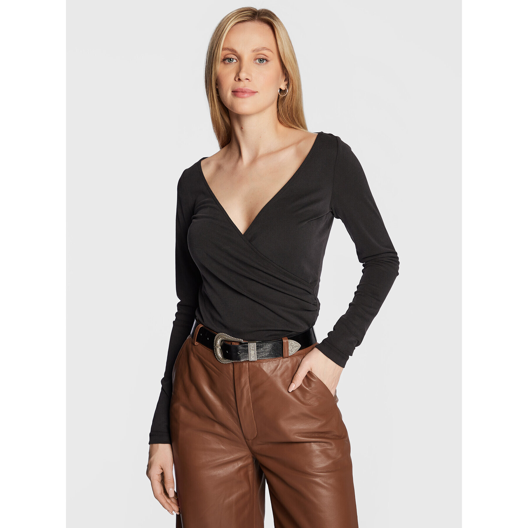 Guess Блуза W2YP06 KB7B2 Черен Slim Fit - Pepit.bg