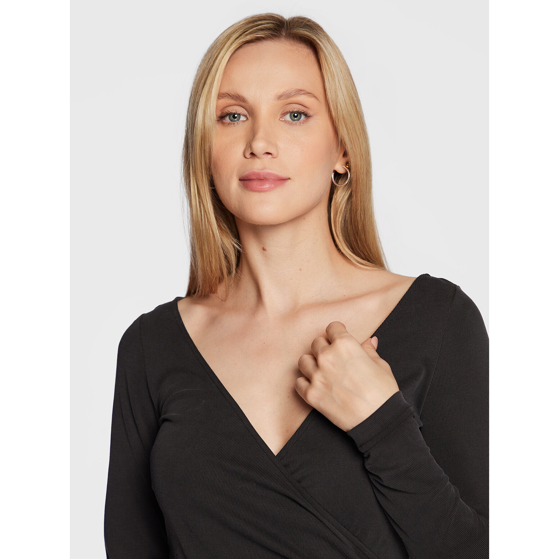 Guess Блуза W2YP06 KB7B2 Черен Slim Fit - Pepit.bg