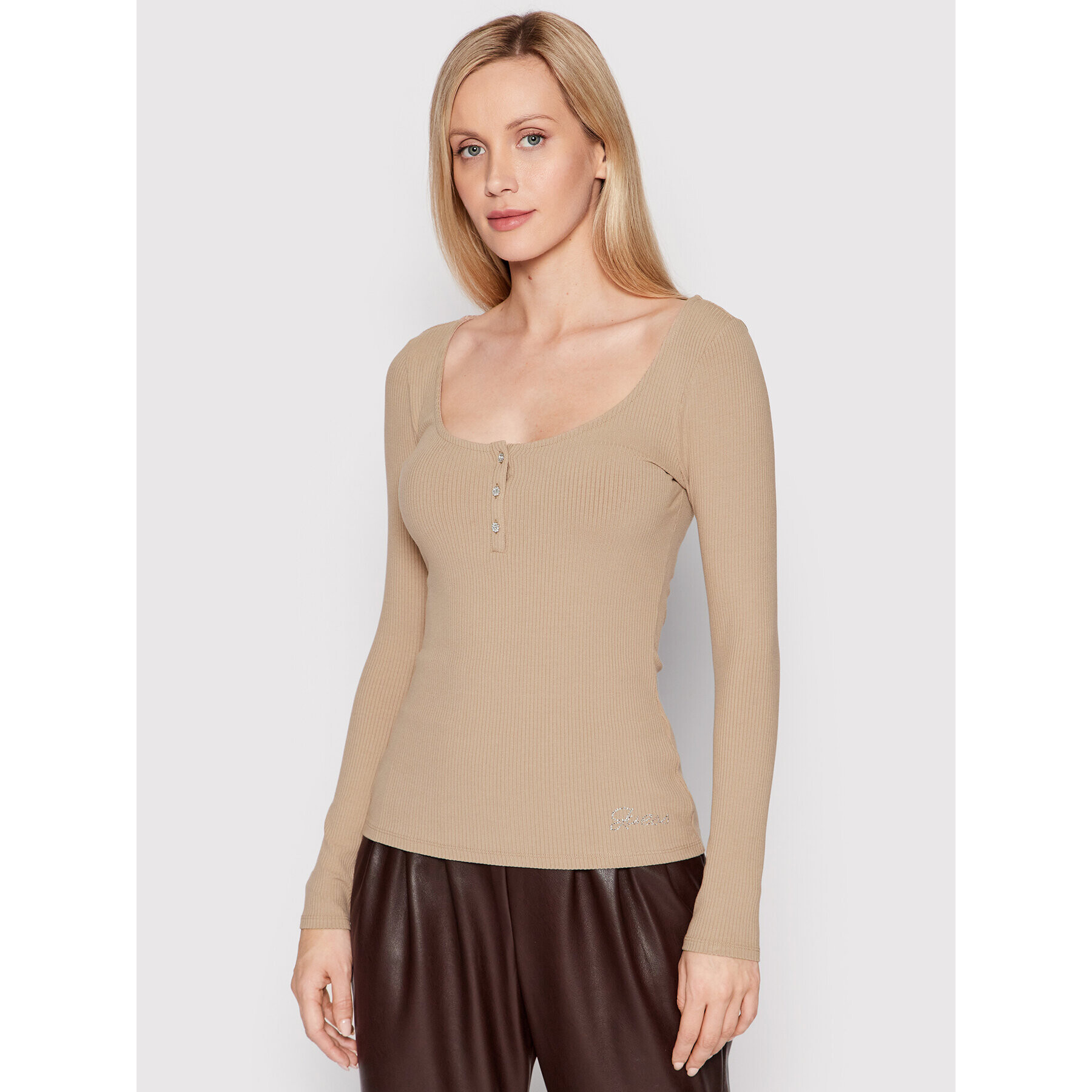 Guess Блуза W2YP46 KBCO2 Бежов Slim Fit - Pepit.bg