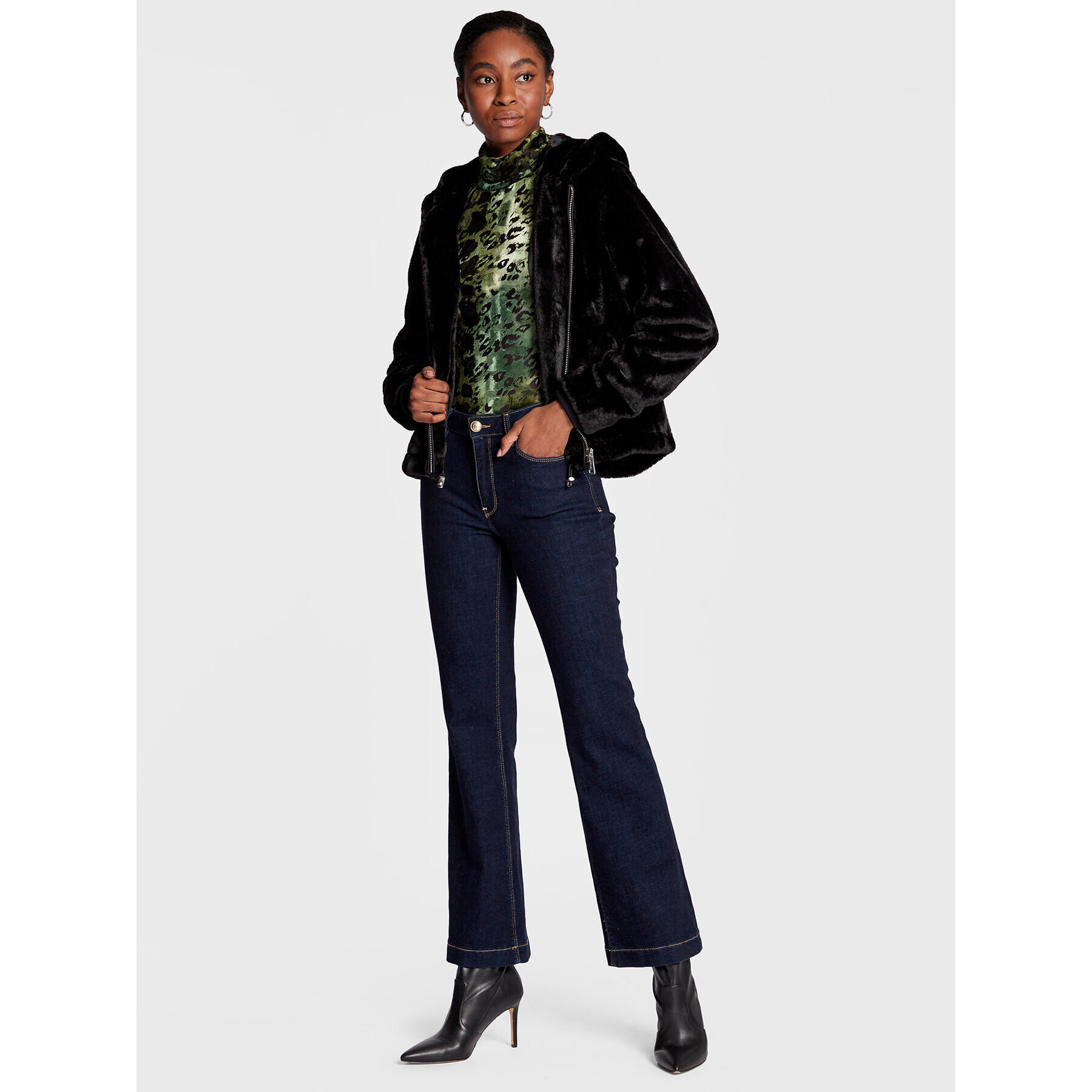 Guess Боди Coco W2BP23 KBDS0 Зелен Slim Fit - Pepit.bg
