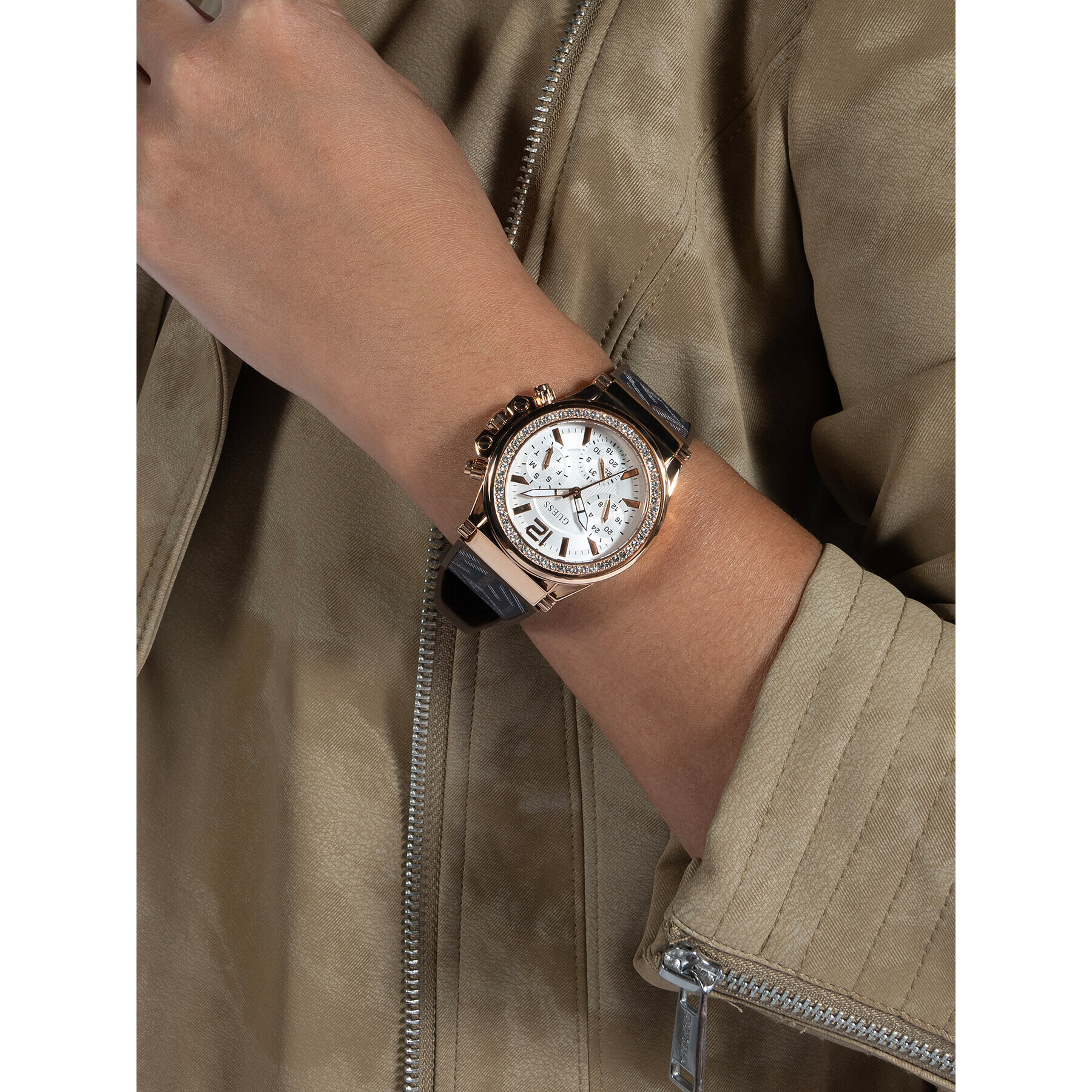Guess Часовник Charisma GW0621L5 Кафяв - Pepit.bg
