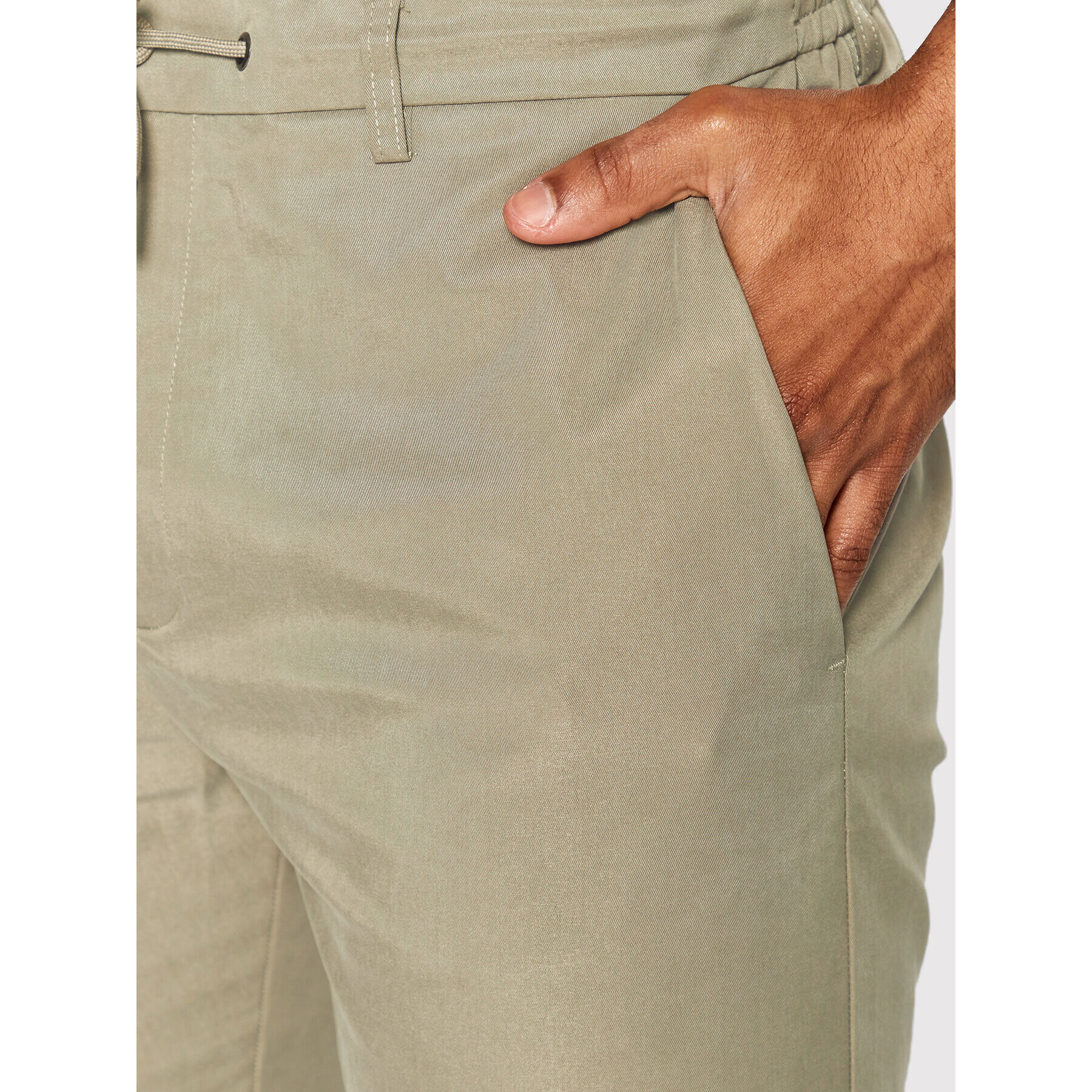 Guess Чино панталони M2YB23 WERJ0 Зелен Regular Fit - Pepit.bg