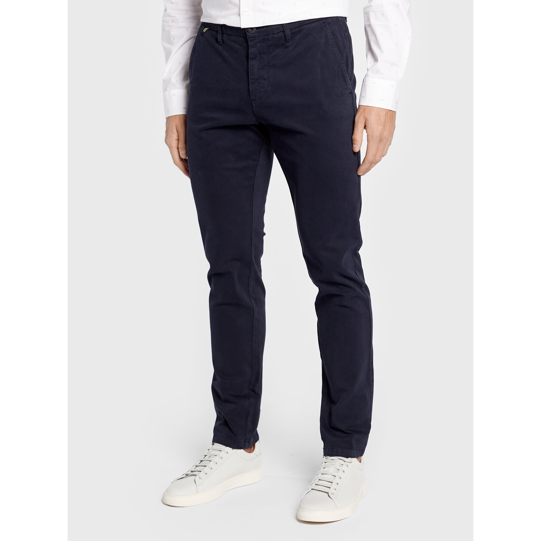 Guess Чино панталони Myron M2BB26 WEYB3 Тъмносин Slim Fit - Pepit.bg