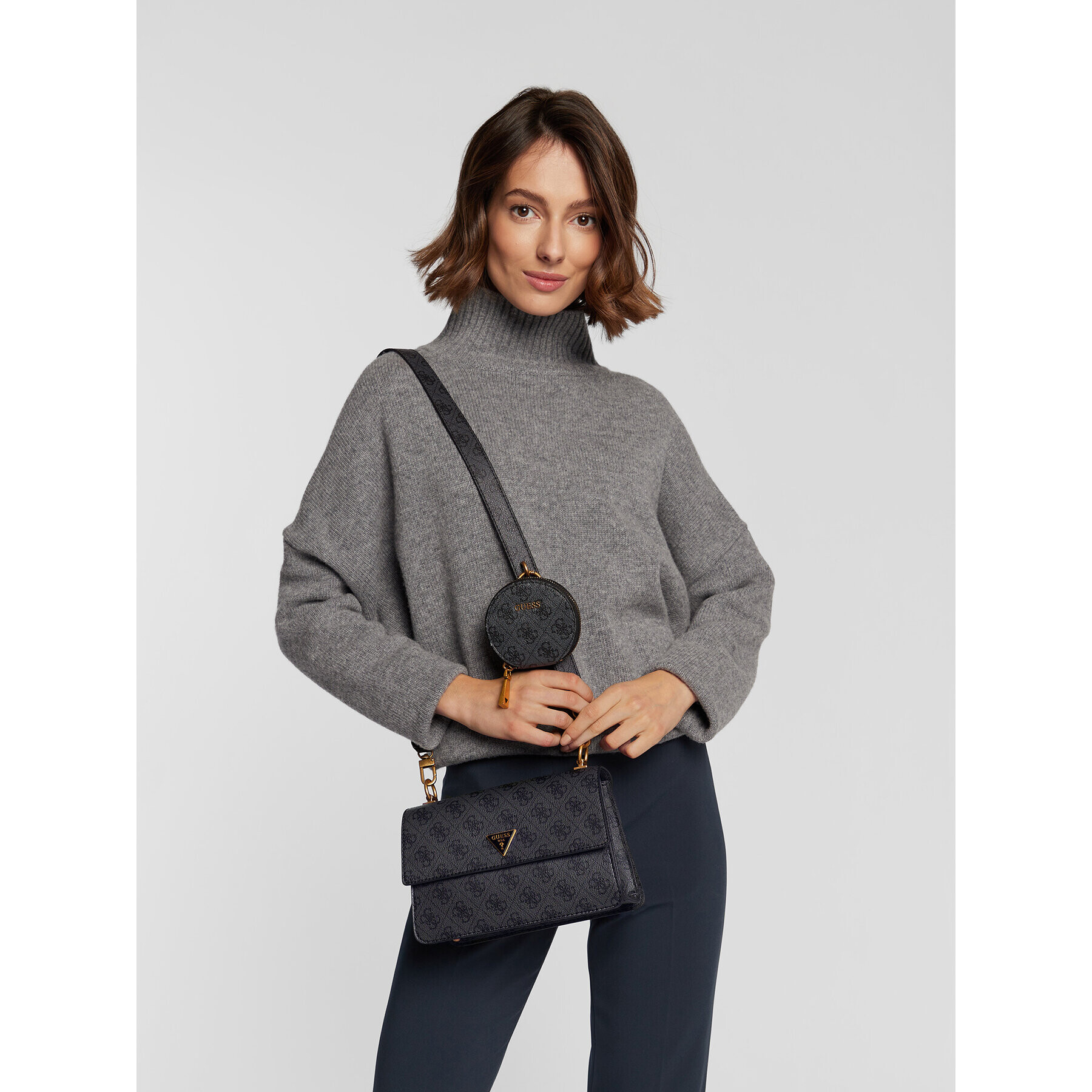Guess Дамска чанта Alexie (BB) HWBB84 16190 Сив - Pepit.bg