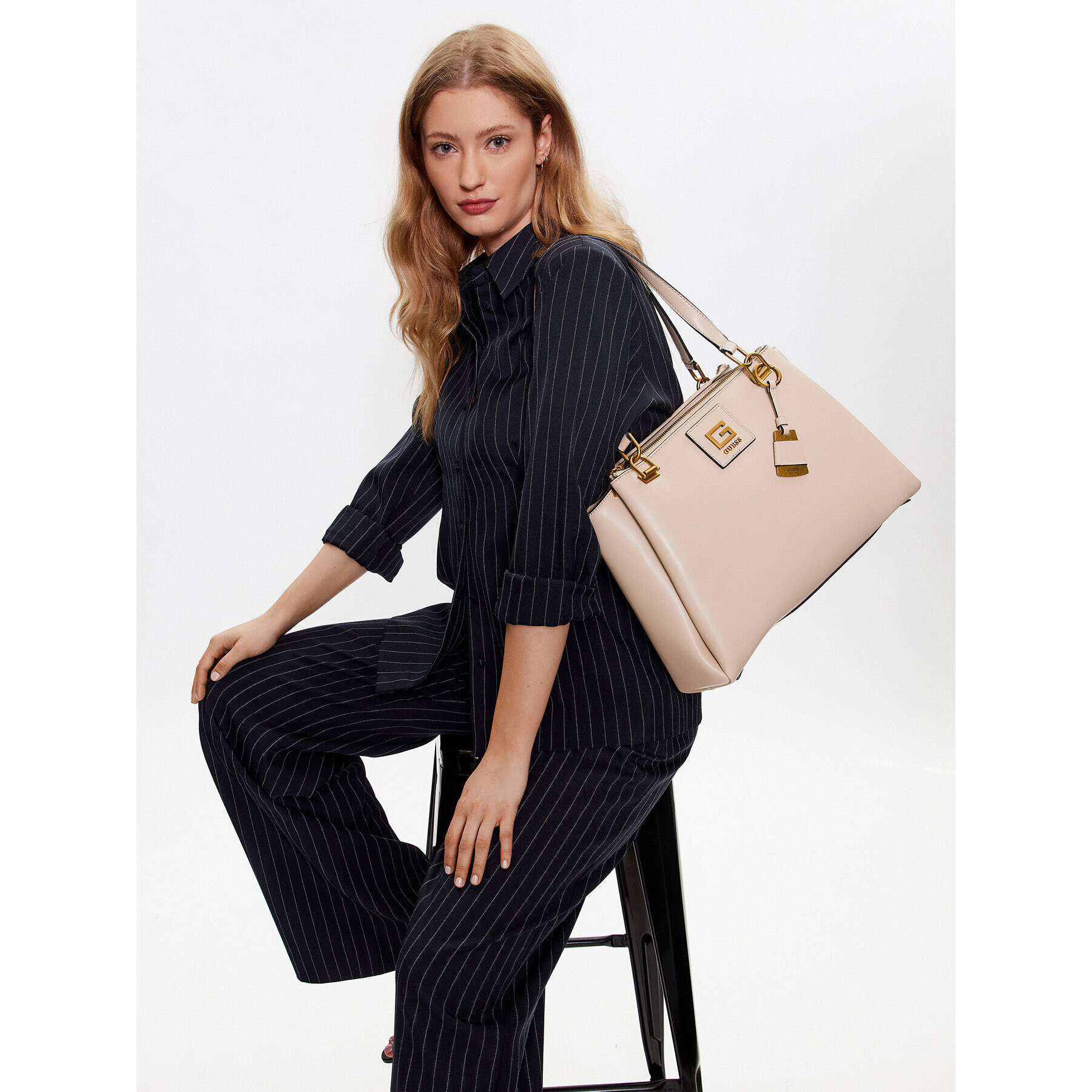 Guess Дамска чанта Alva (VB) HWVB86 76230 Бежов - Pepit.bg