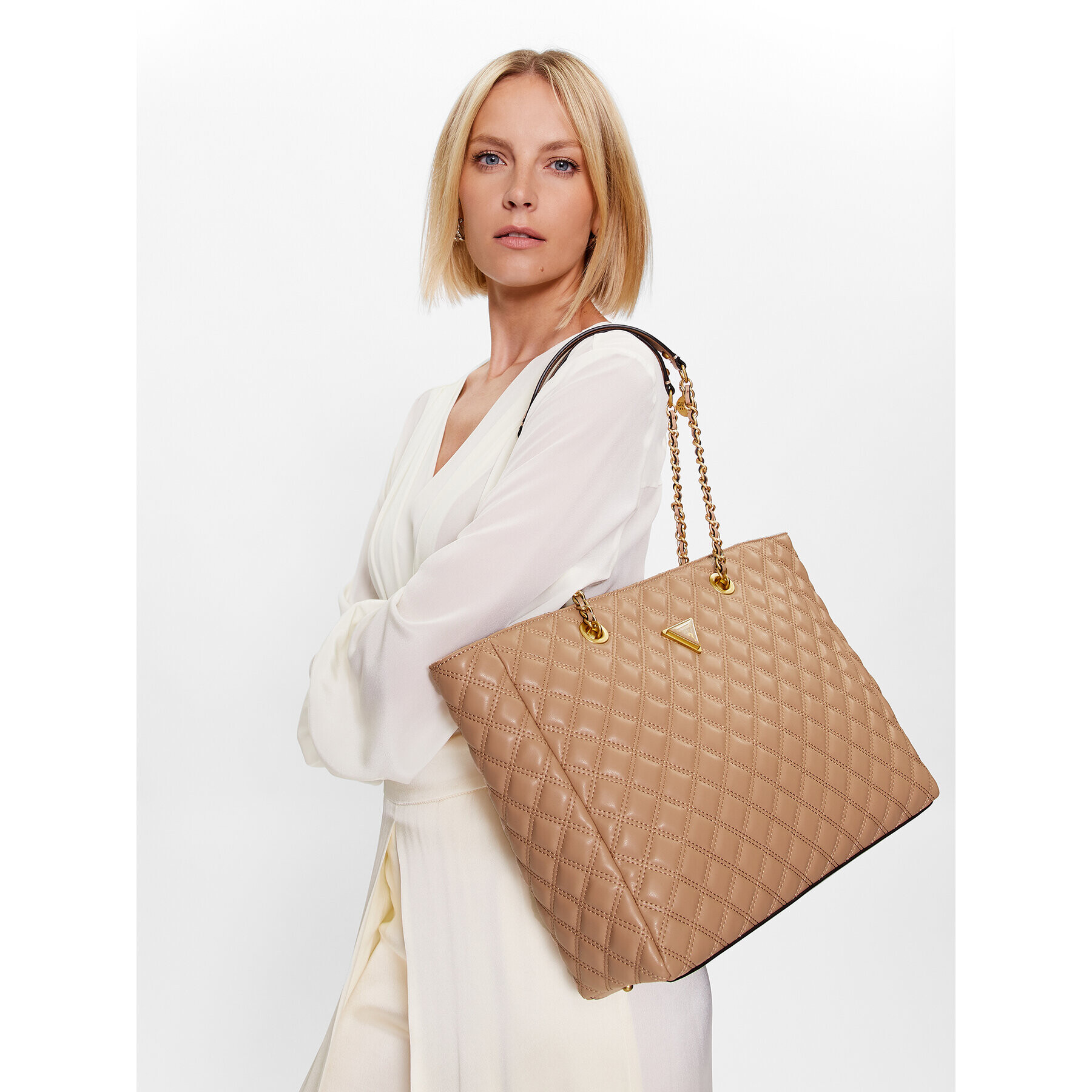 Guess Дамска чанта Giully (QA) HWQA87 48230 Бежов - Pepit.bg