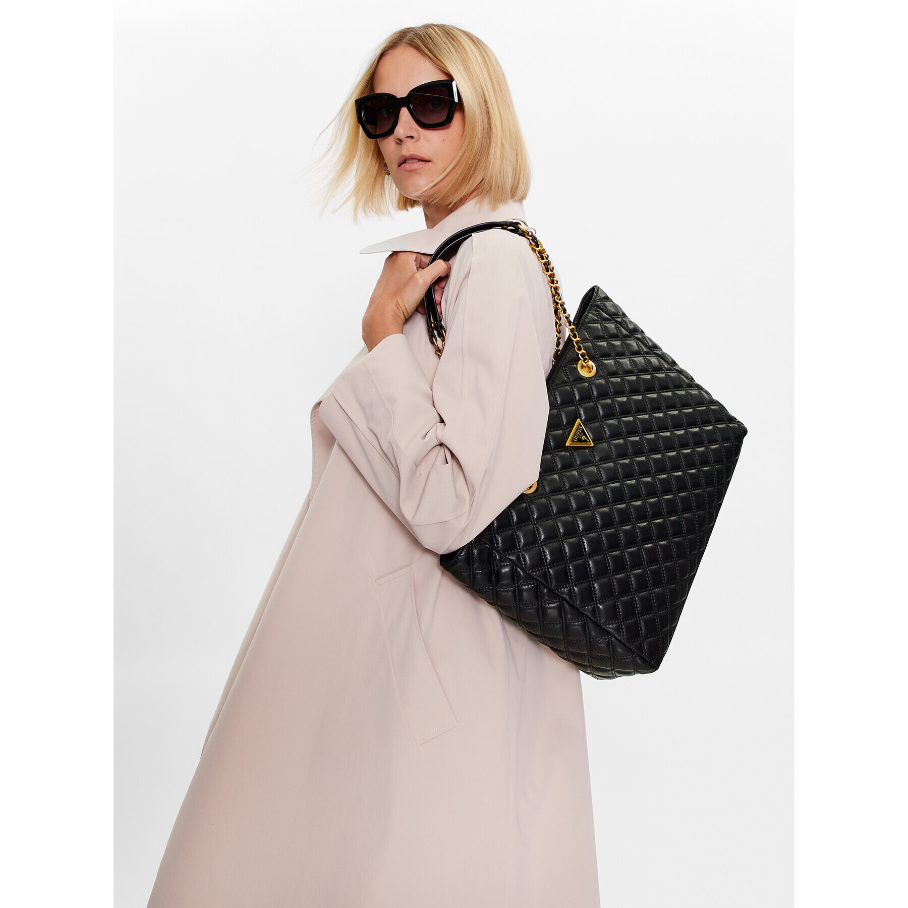 Guess Дамска чанта Giully (QA) HWQA87 48230 Черен - Pepit.bg