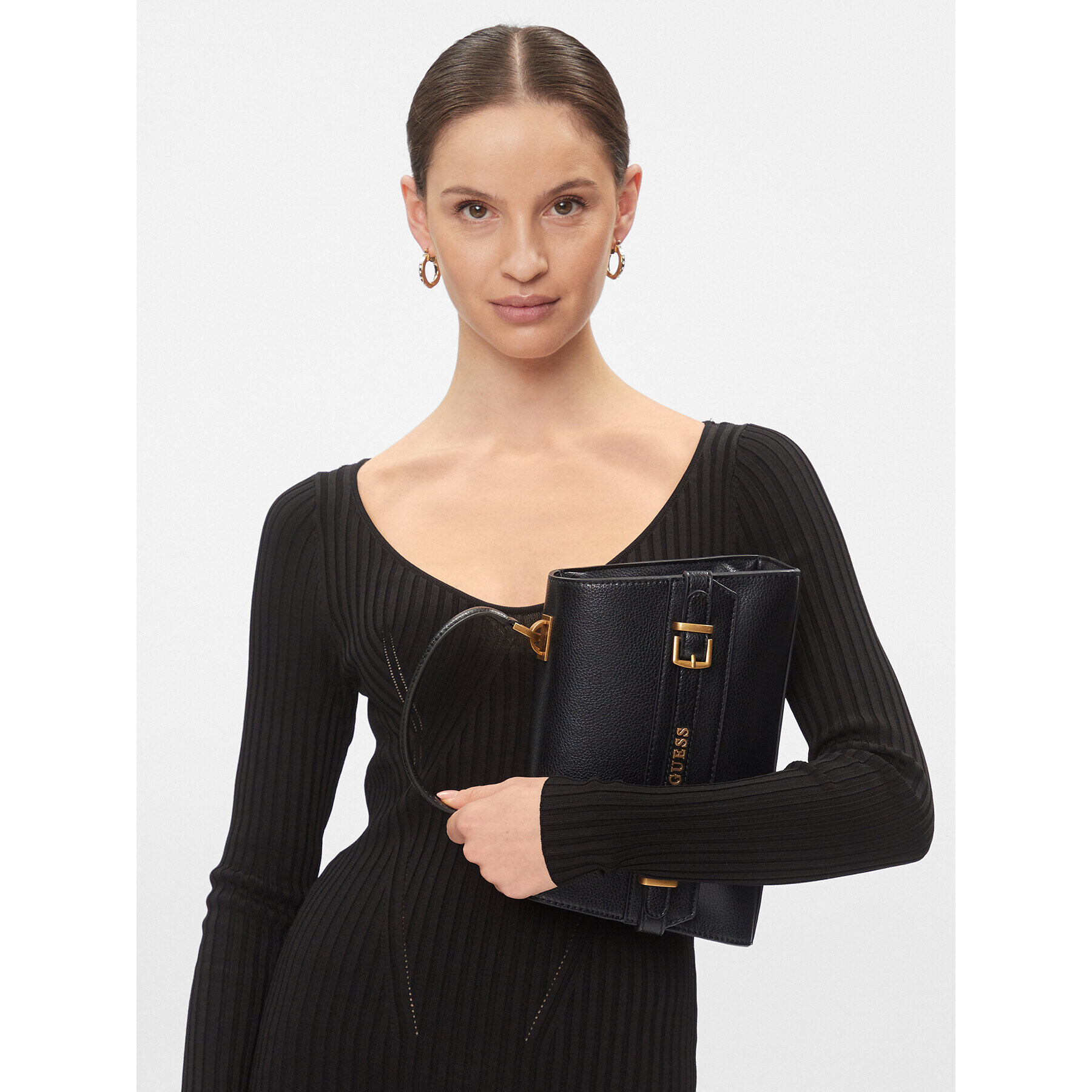 Guess Дамска чанта HWBB89 85200 Черен - Pepit.bg