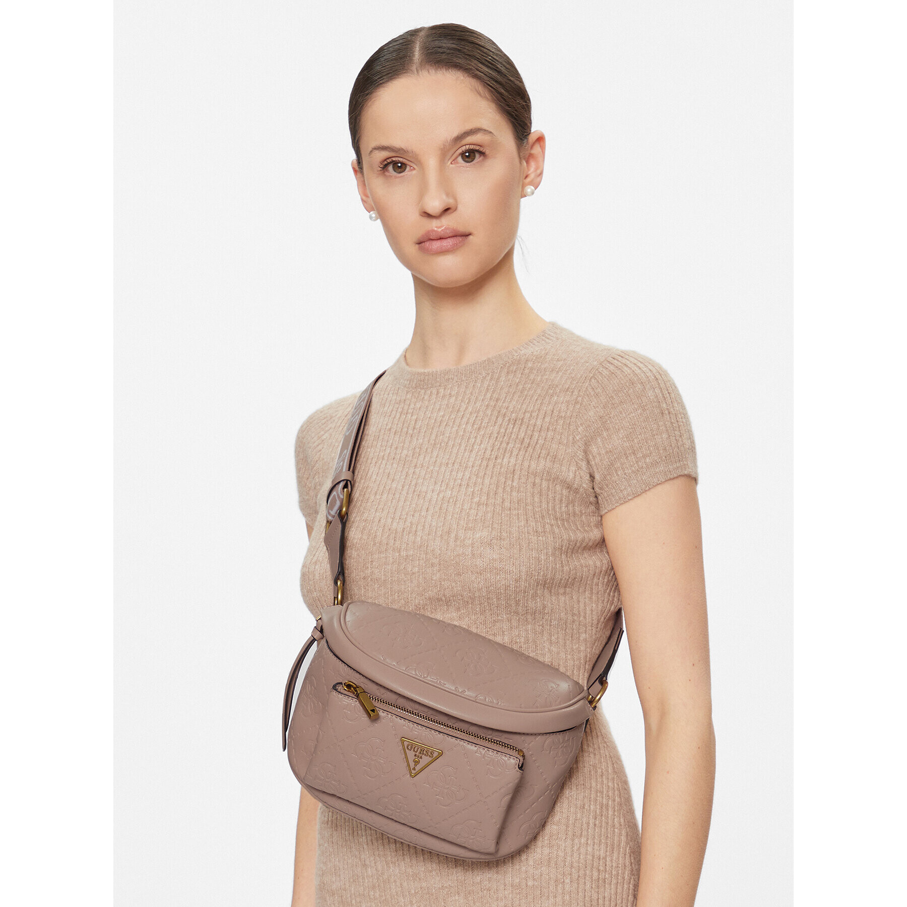 Guess Дамска чанта HWSD90 06800 Бордо - Pepit.bg