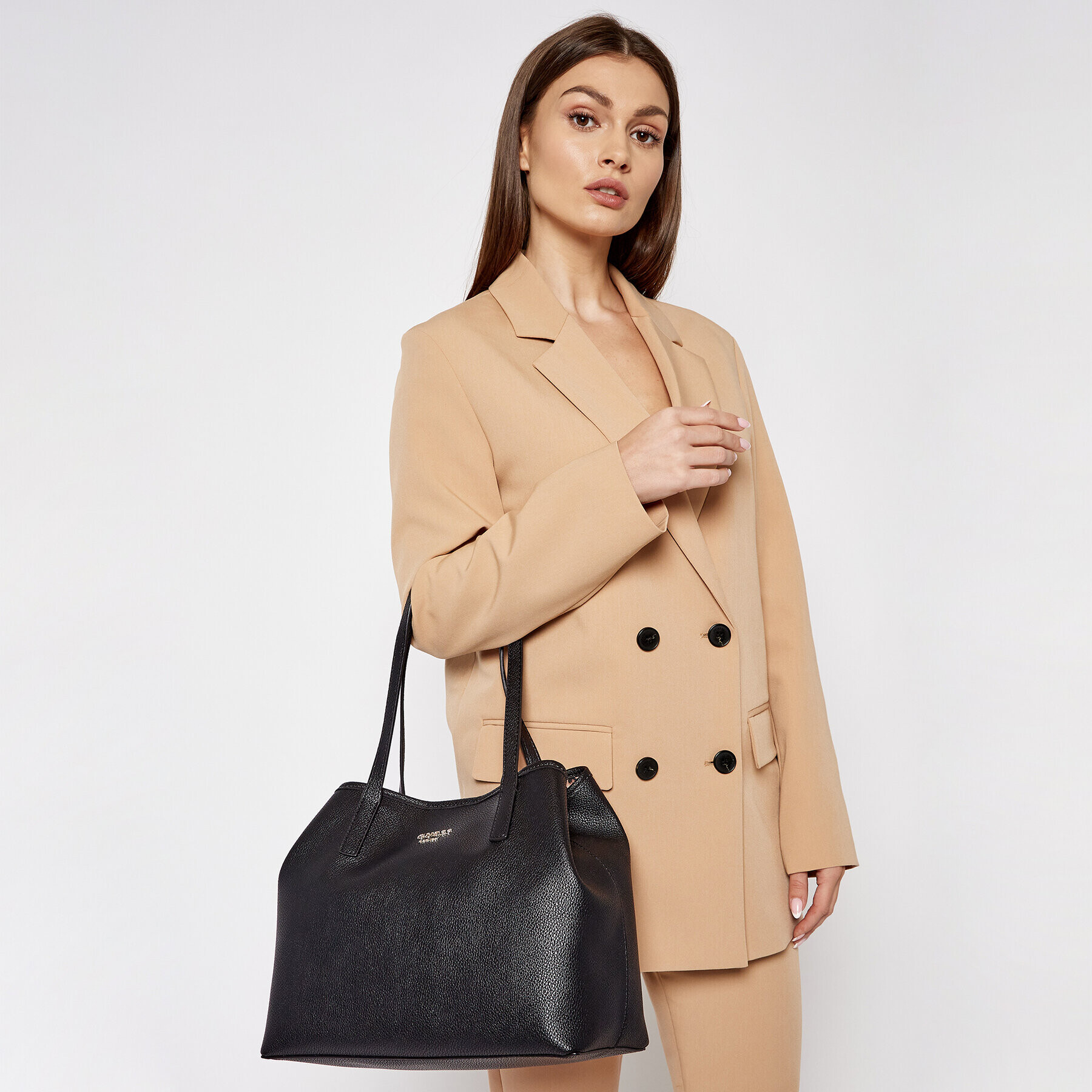 Guess Дамска чанта Vikky (VG) HWVG69 95230 Черен - Pepit.bg