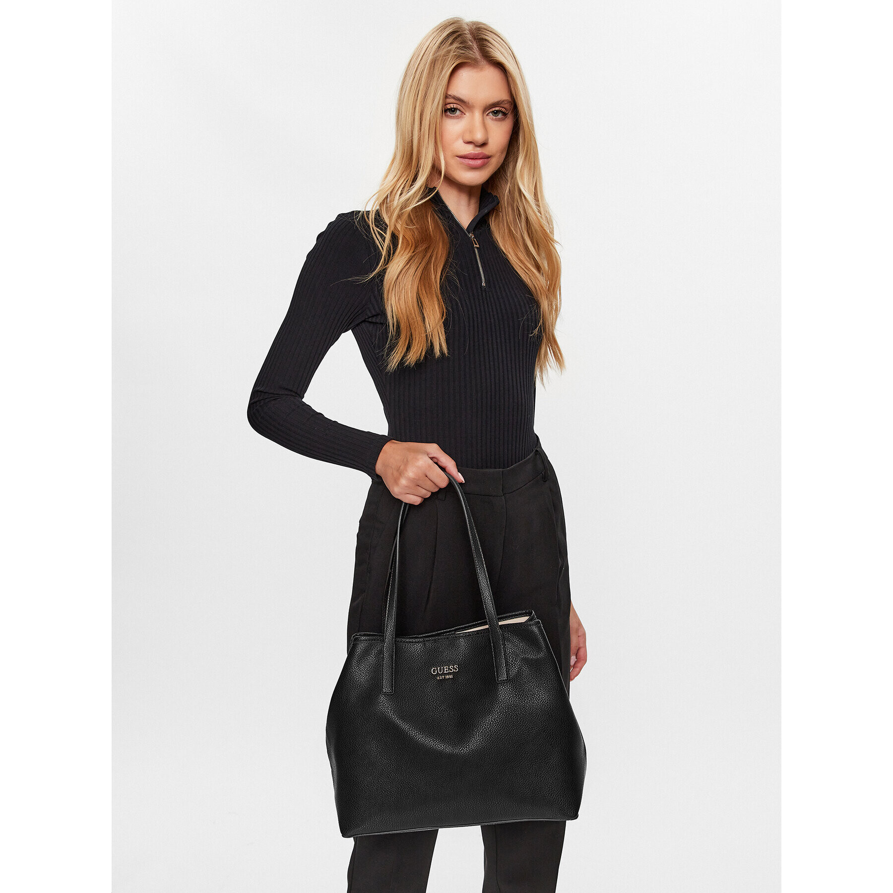Guess Дамска чанта HWVG69 95280 Черен - Pepit.bg