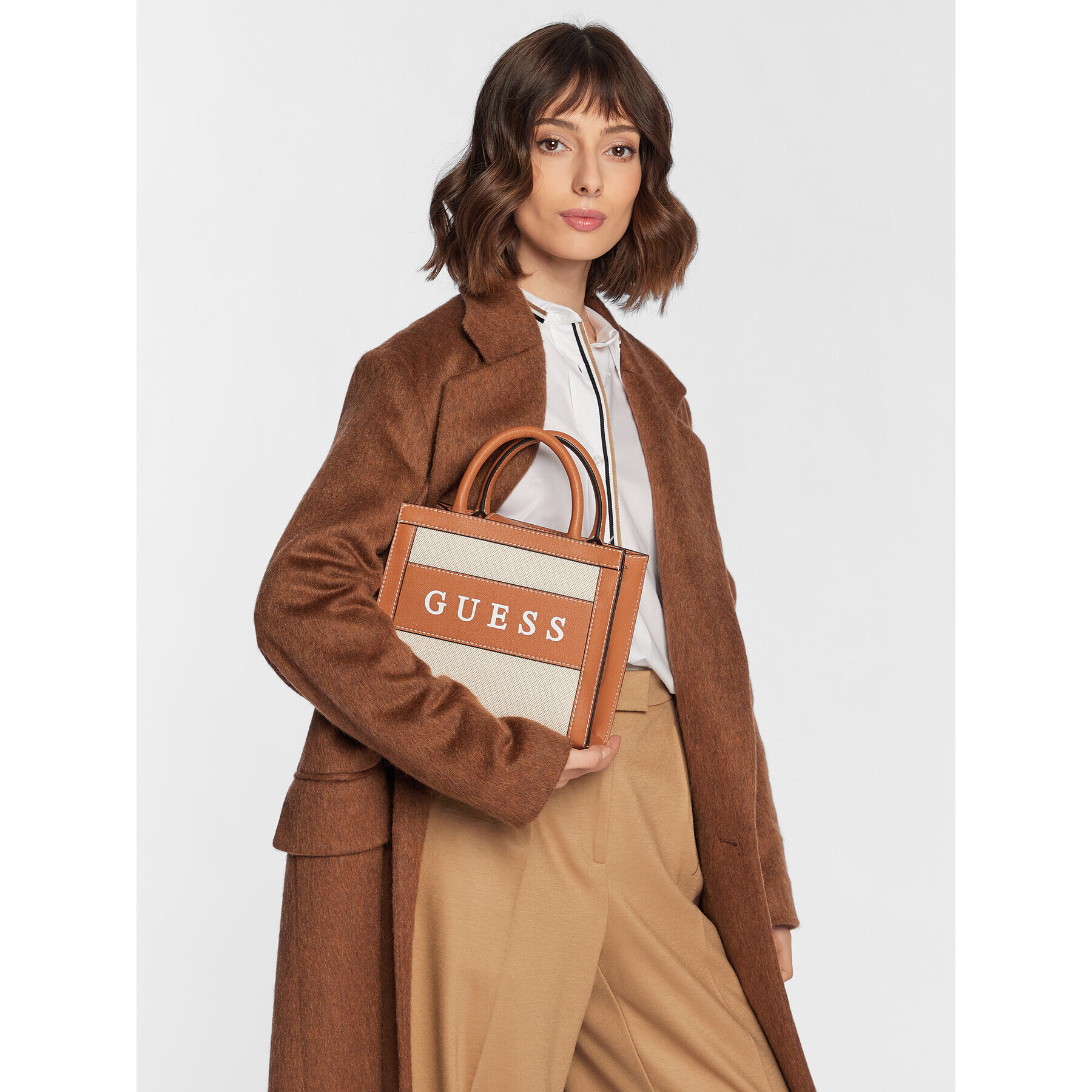 Guess Дамска чанта HWWB86 99760 Бежов - Pepit.bg