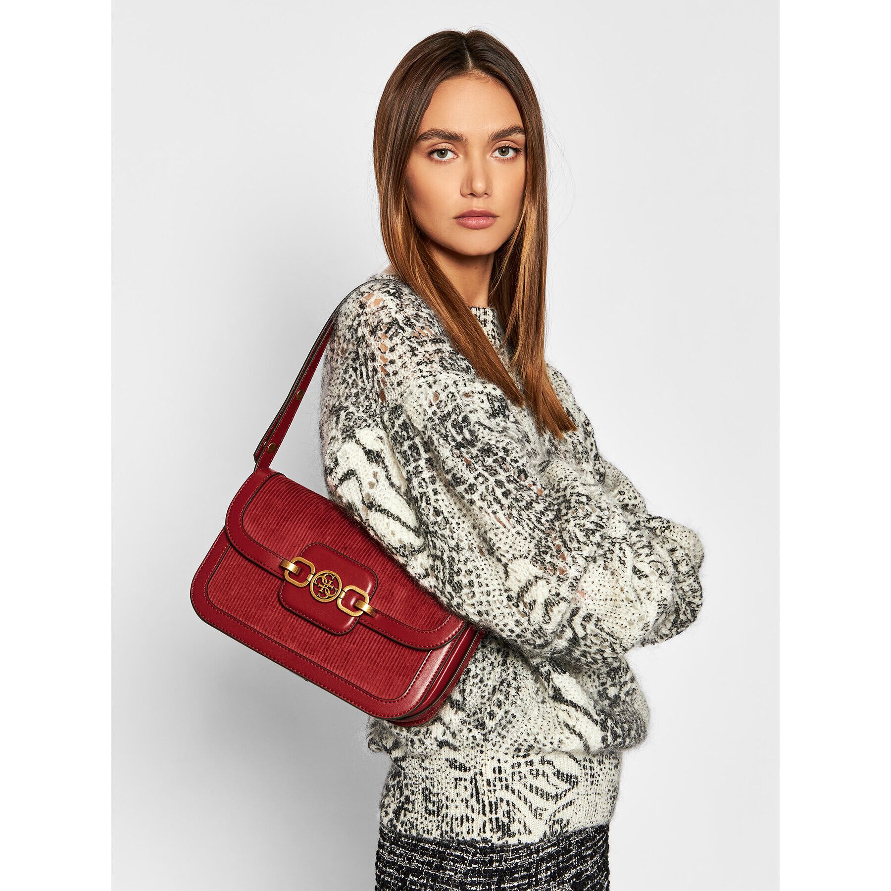 Guess Дамска чанта HWXB81 13210 Червен - Pepit.bg