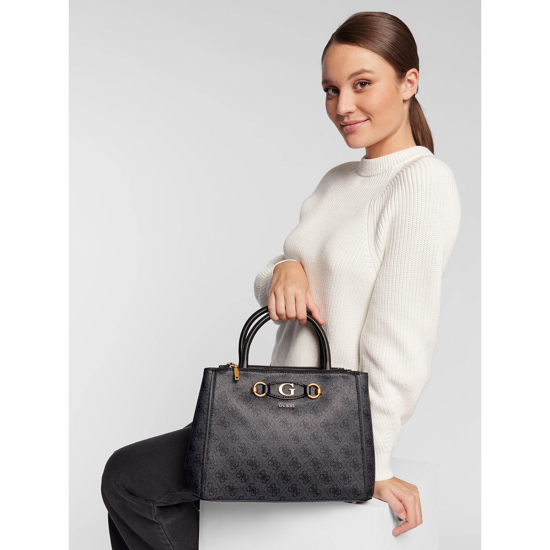 Guess Дамска чанта Izzy (Sb) HWSB86 54060 Сив - Pepit.bg
