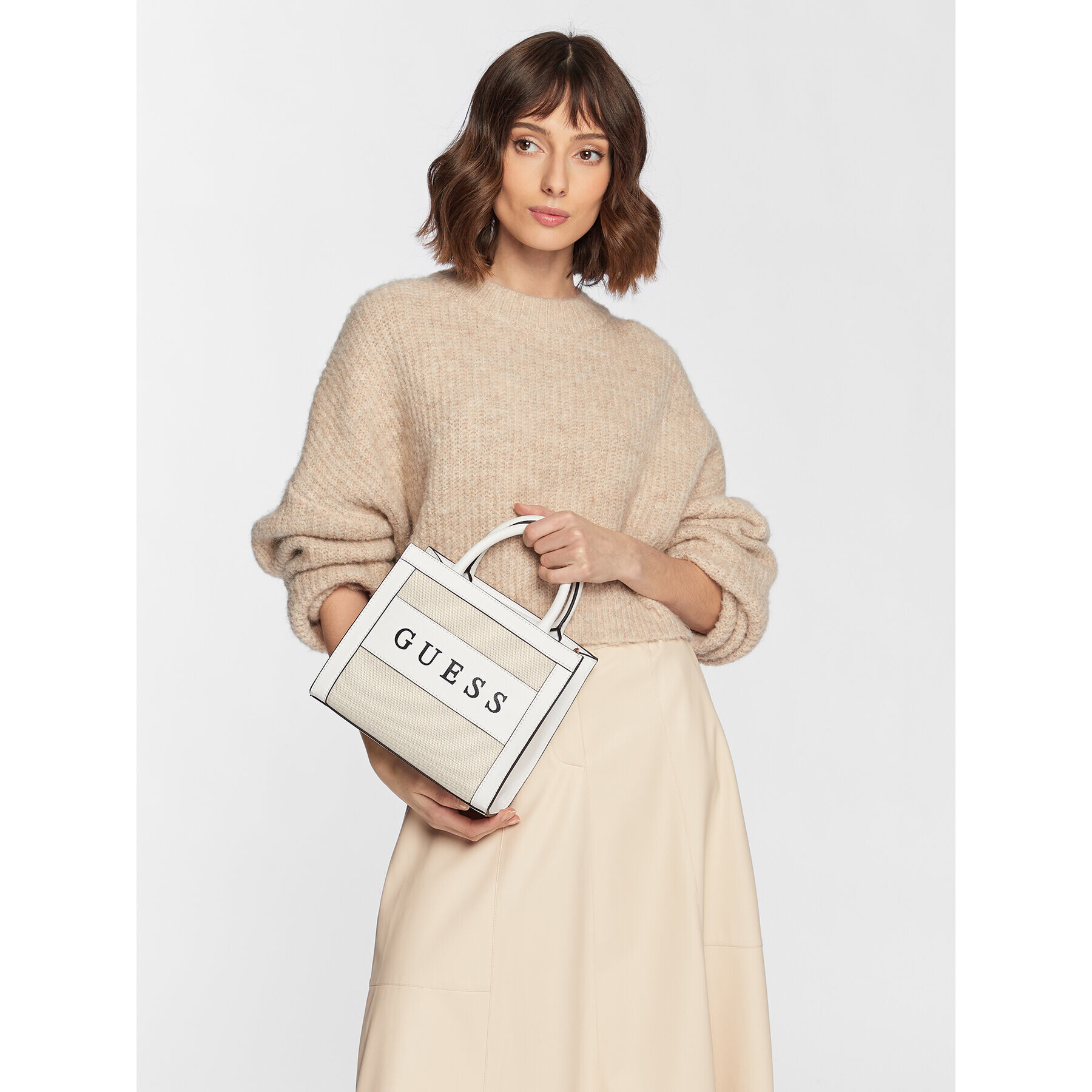 Guess Дамска чанта Salford Mini HWWB86 99760 Бял - Pepit.bg