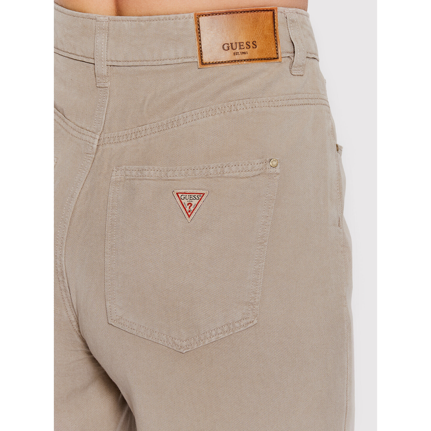 Guess Дънки W2GA21 WDP85 Бежов Mom Fit - Pepit.bg