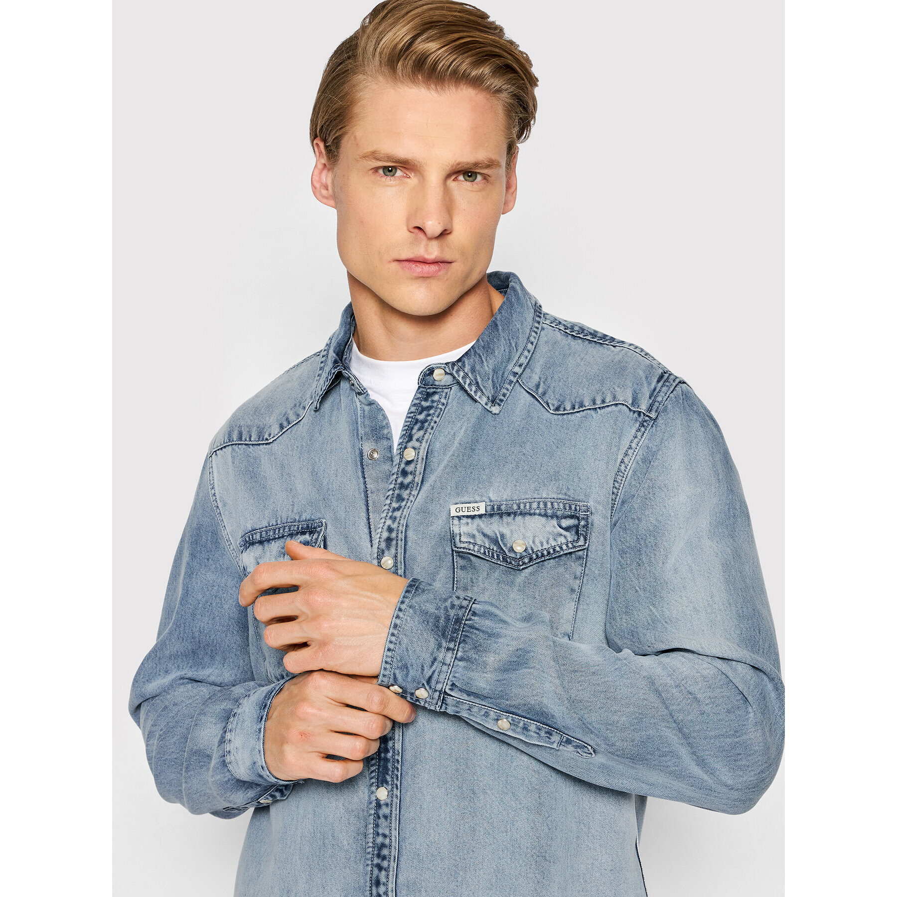 Guess дънкова риза M2GH13 D4N60 Син Regular Fit - Pepit.bg