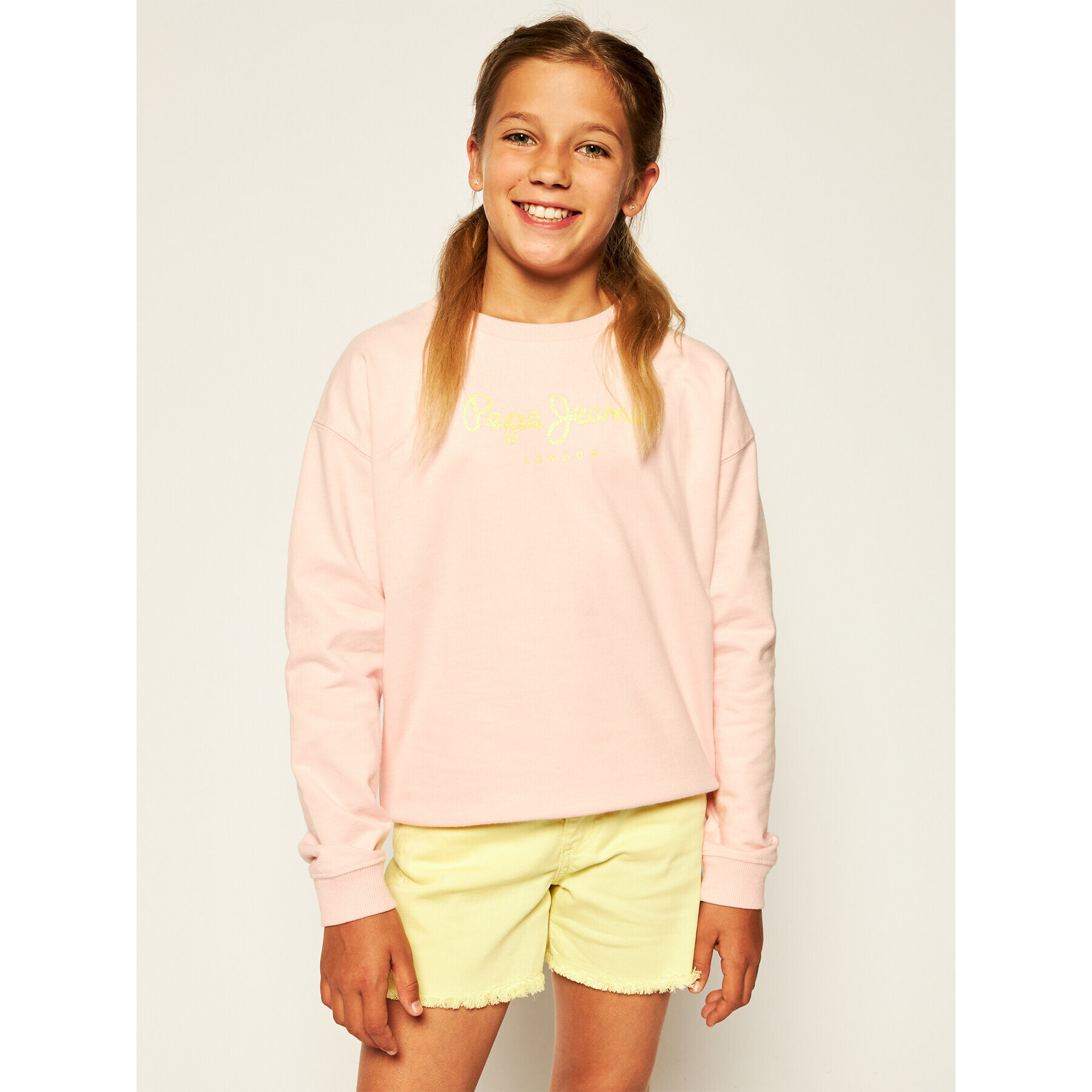 Guess Дънкови шорти J02D03 WCTF0 Жълт Regular Fit - Pepit.bg