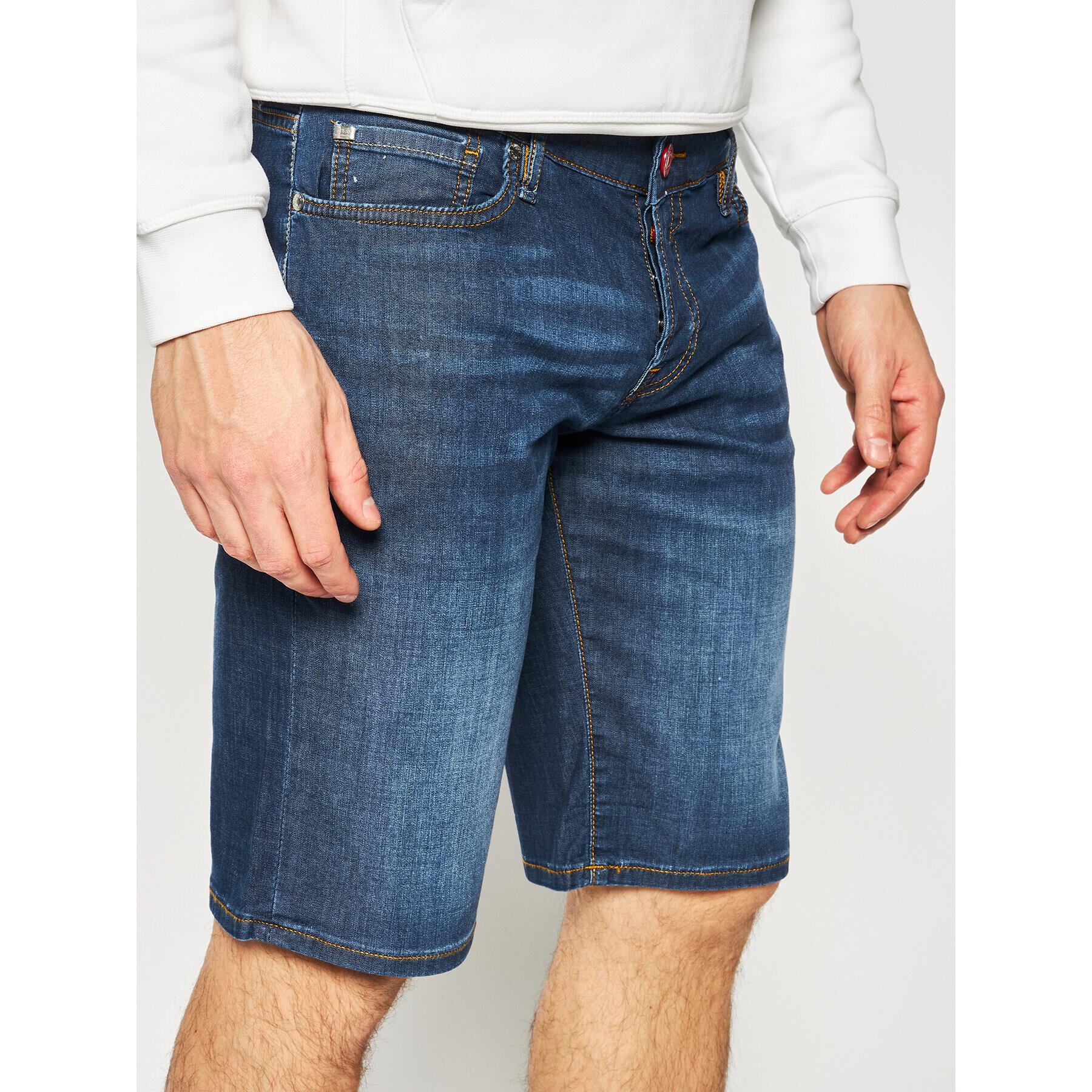 Guess Дънкови шорти Sonny M02D01 D3ZM1 Тъмносин Regular Fit - Pepit.bg