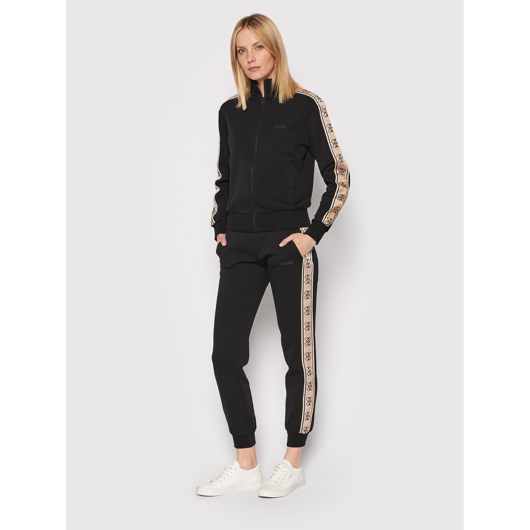 Guess Долнище анцуг 4G Logo Tape V2RB05 KA3P1 Черен Regular Fit - Pepit.bg