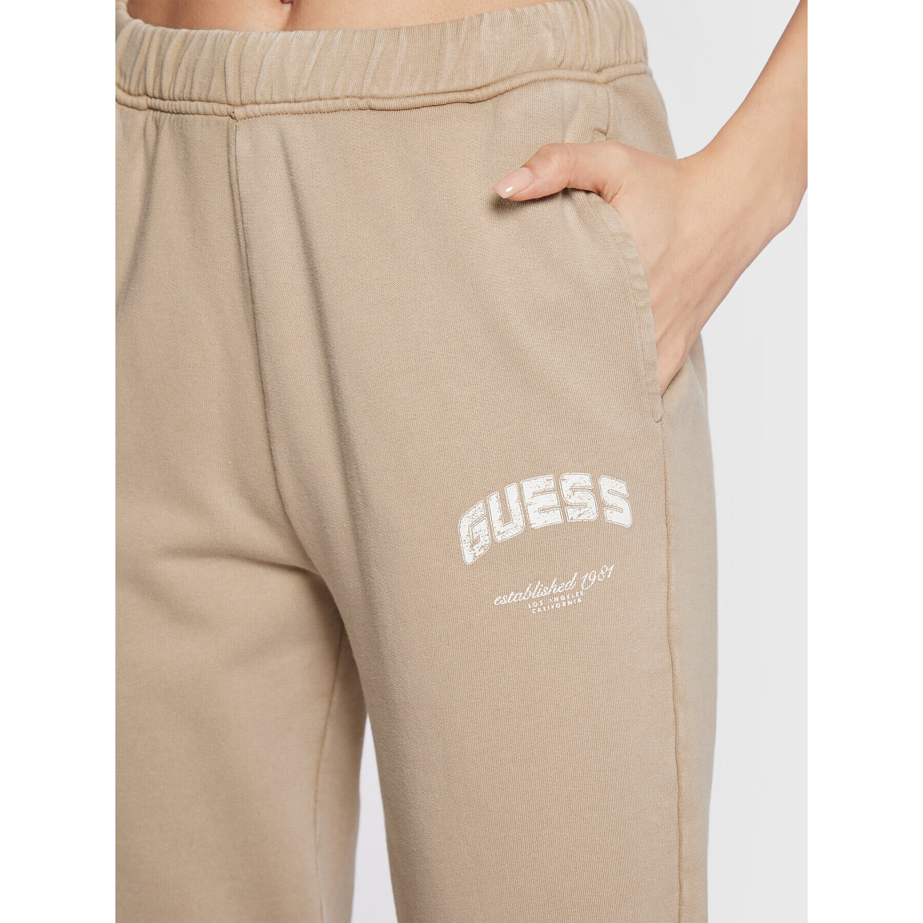 Guess Долнище анцуг Bryony V2YB05 FL04D Бежов Regular Fit - Pepit.bg