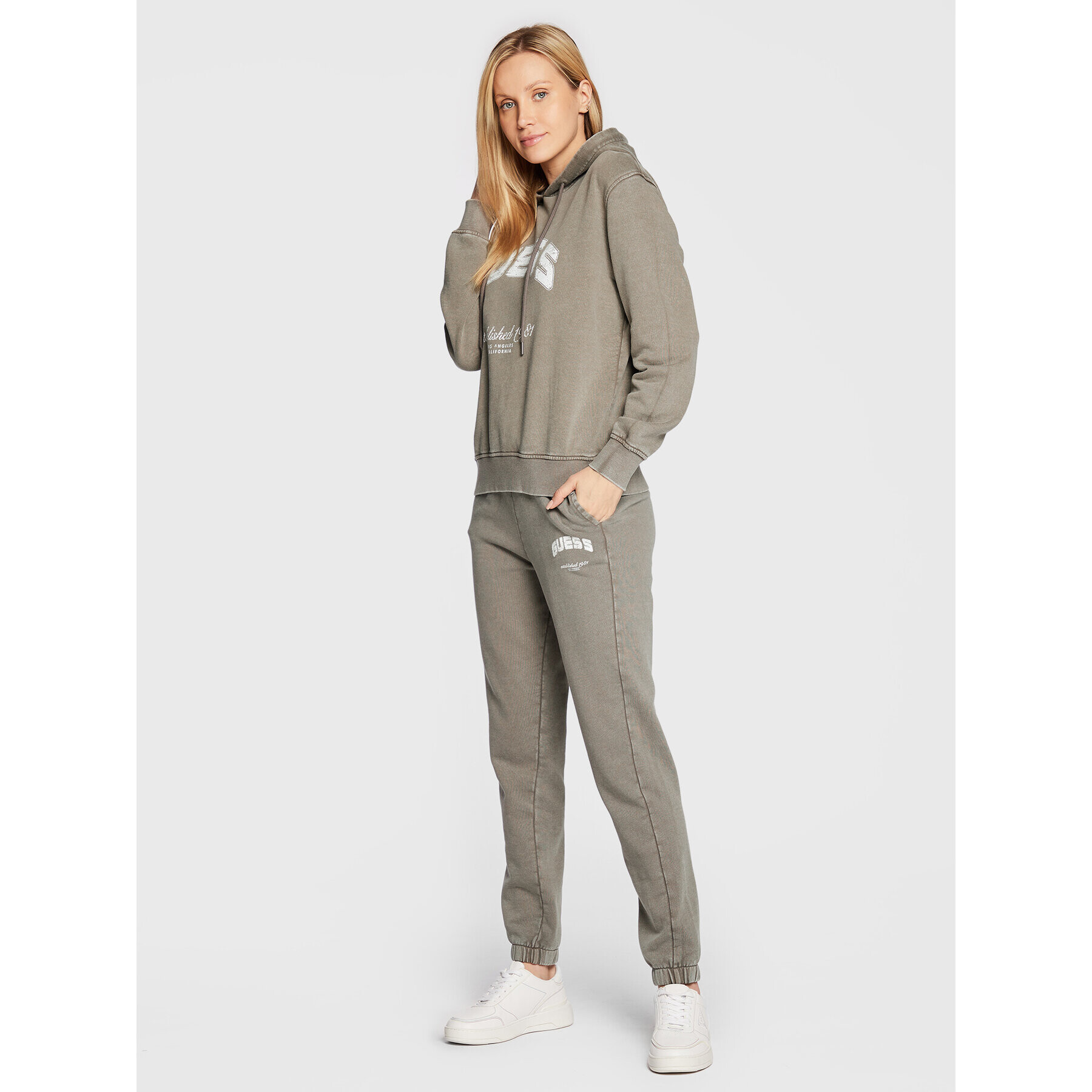 Guess Долнище анцуг Bryony V2YB05 FL04D Сив Regular Fit - Pepit.bg