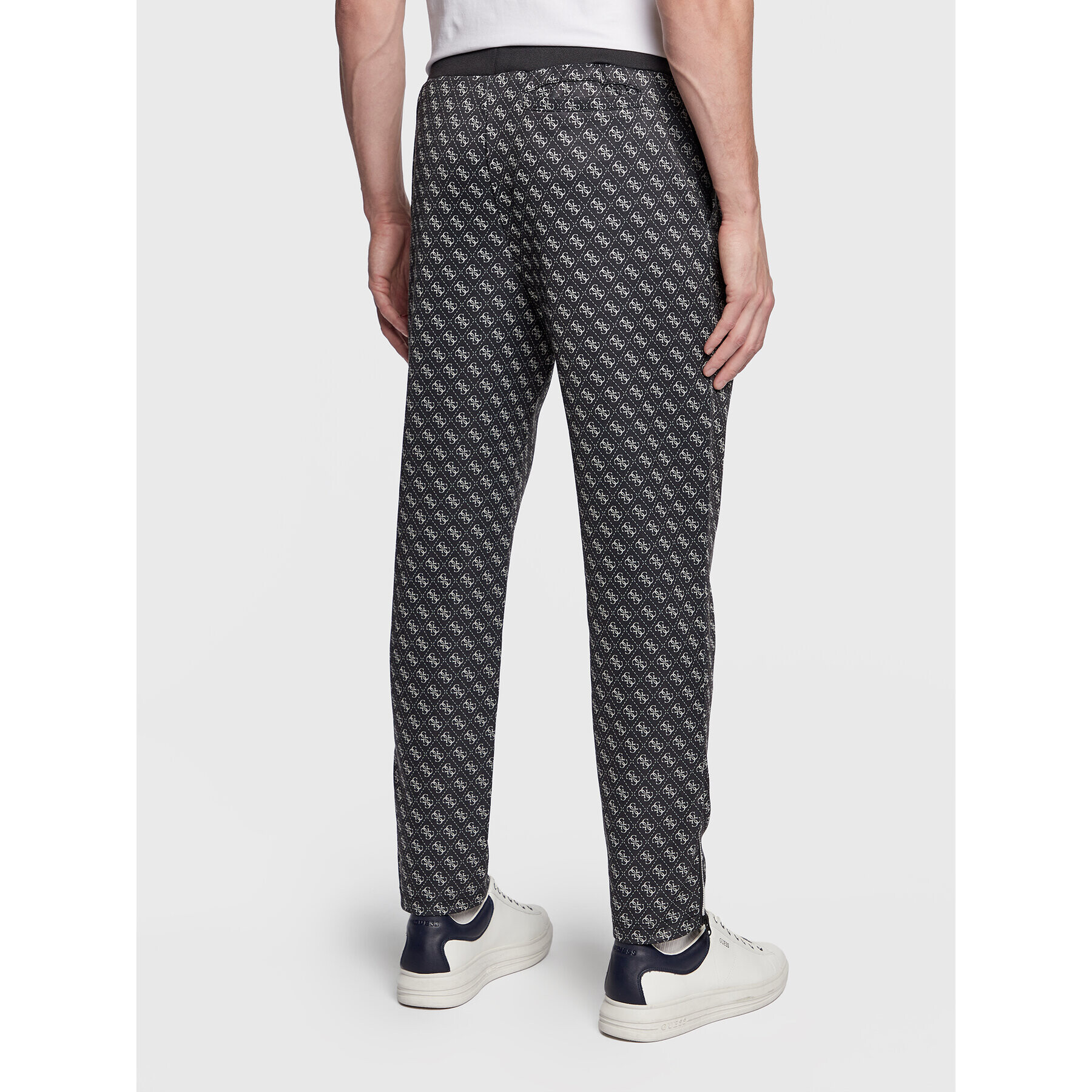 Guess Долнище анцуг Korbin Z2BB05 FL04Q Черен Regular Fit - Pepit.bg