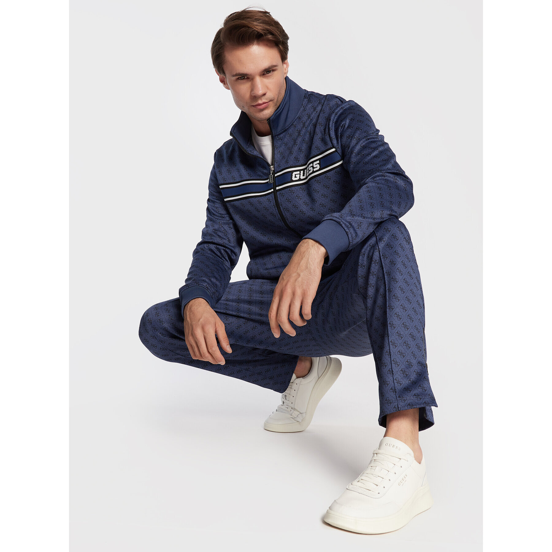 Guess Долнище анцуг Korbin Z2BB05 FL04Q Тъмносин Regular Fit - Pepit.bg
